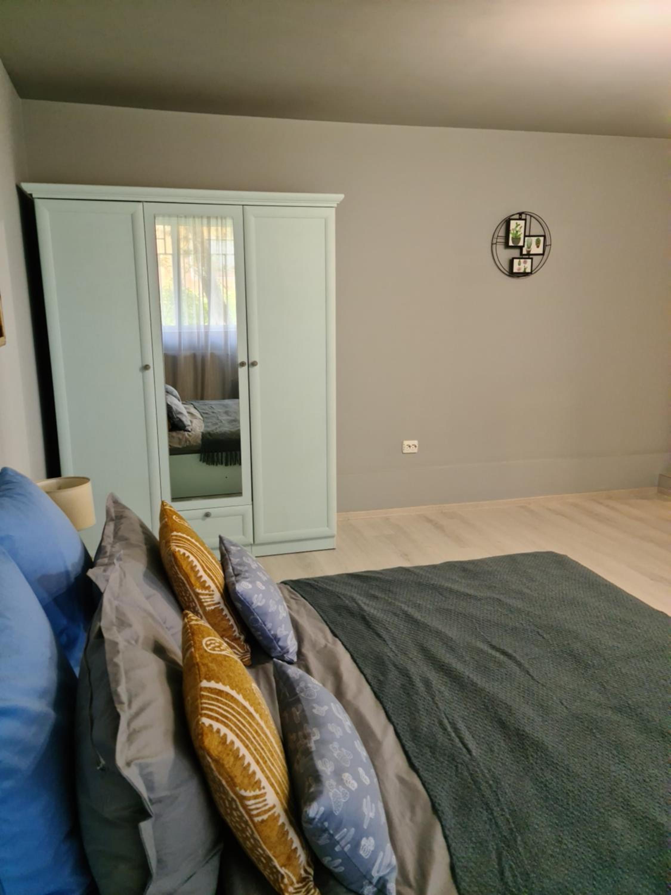 One-Bedroom Apartment - Photo 9