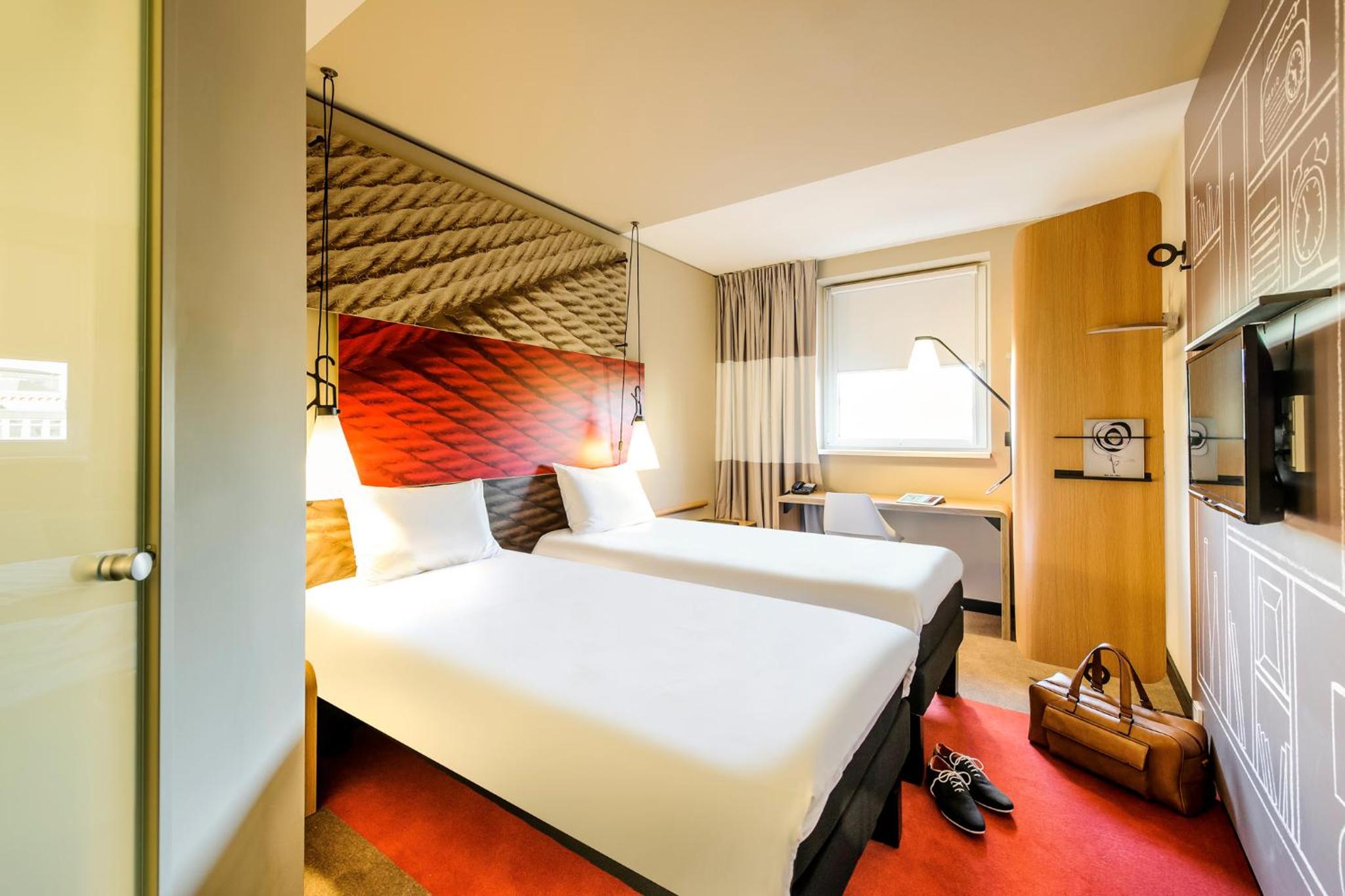 Standard Twin Room - Photo 1