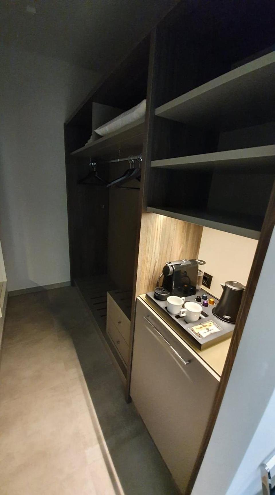 Deluxe Triple Room - Photo 19