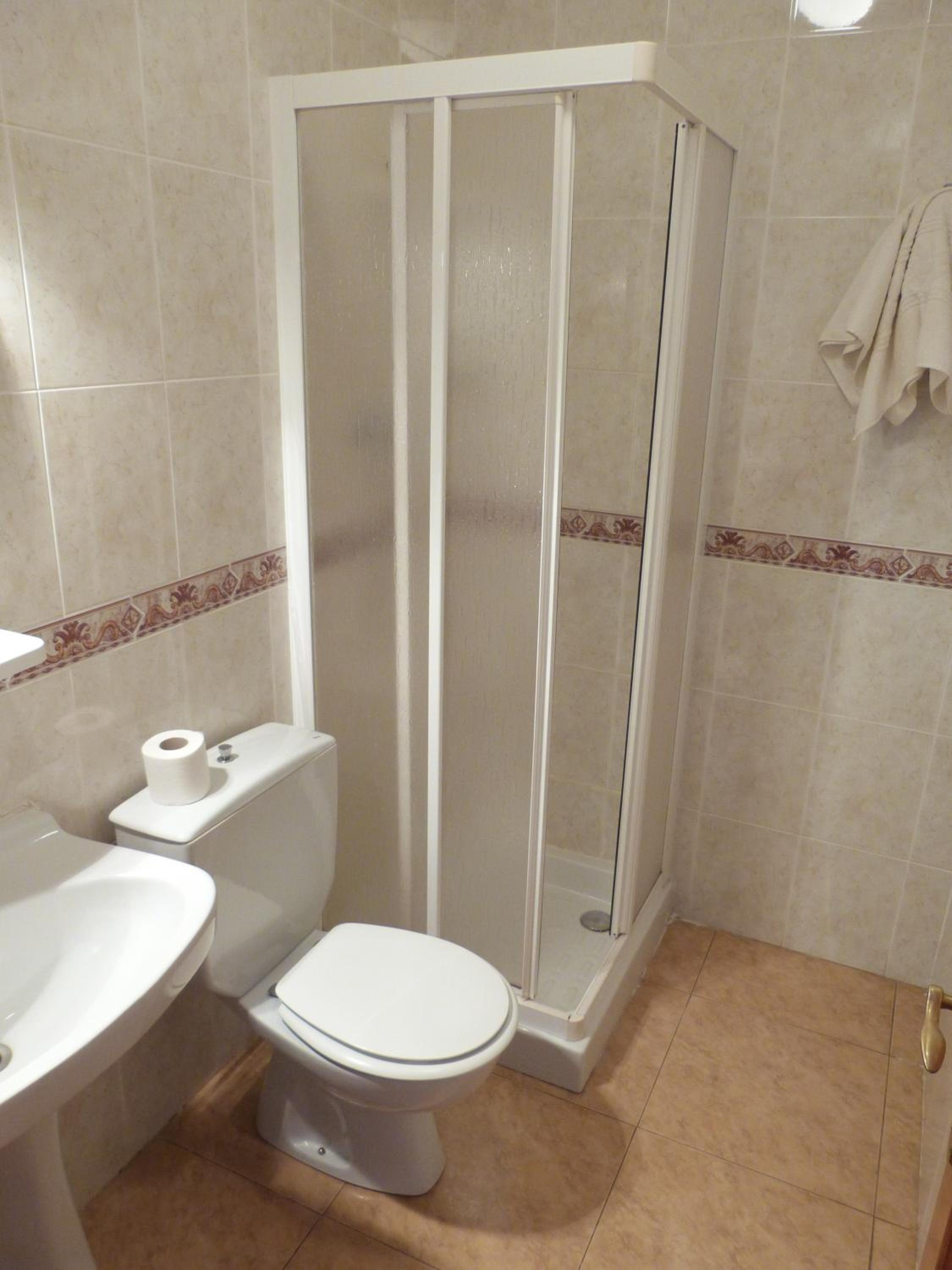 Double Room - Photo 5