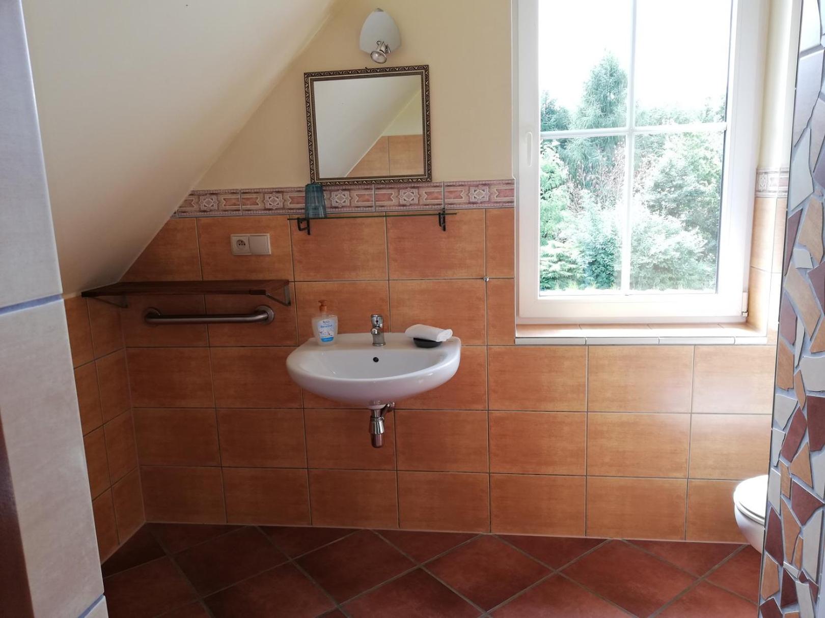 Double Room - Photo 5