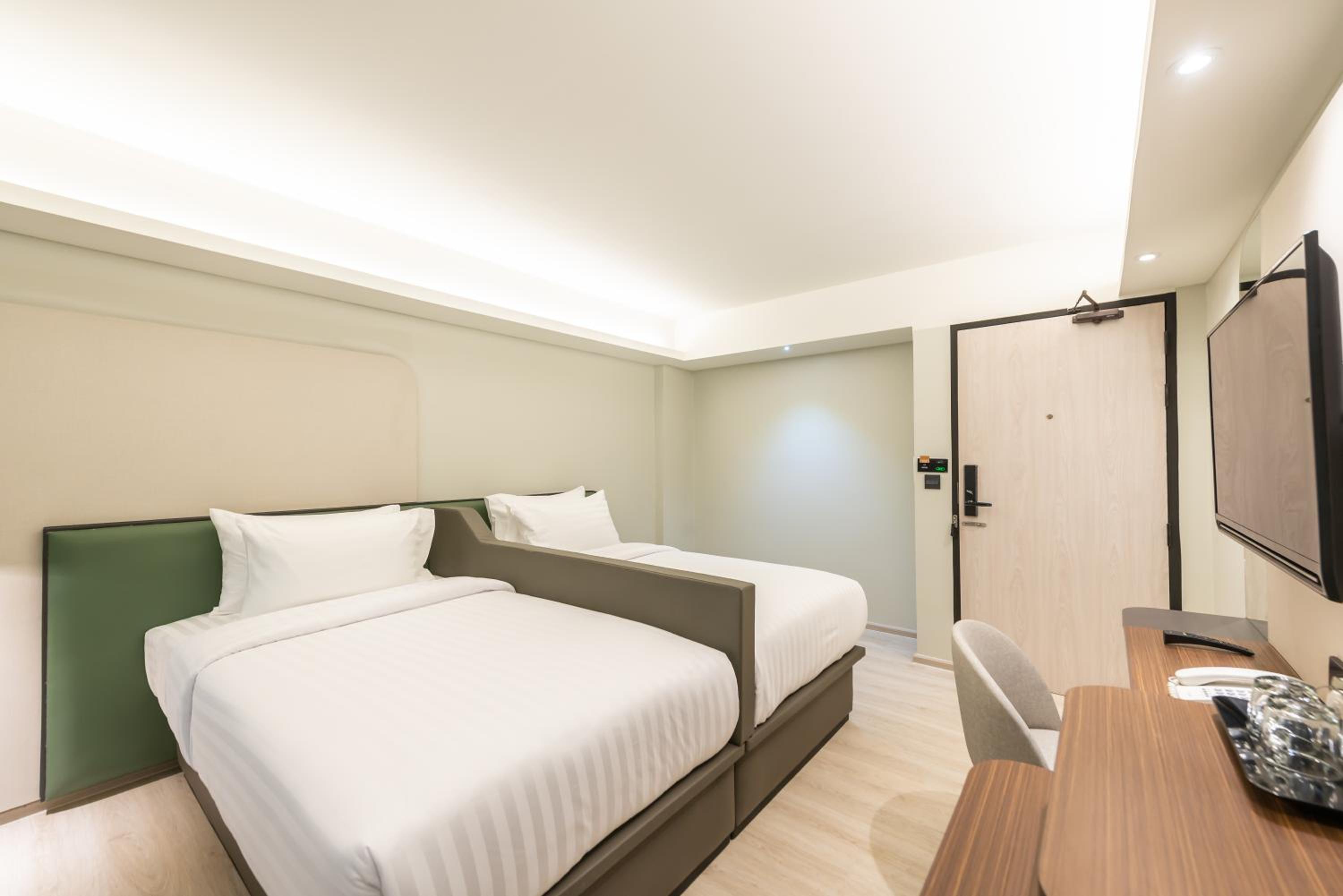 Superior Twin Room photo 2