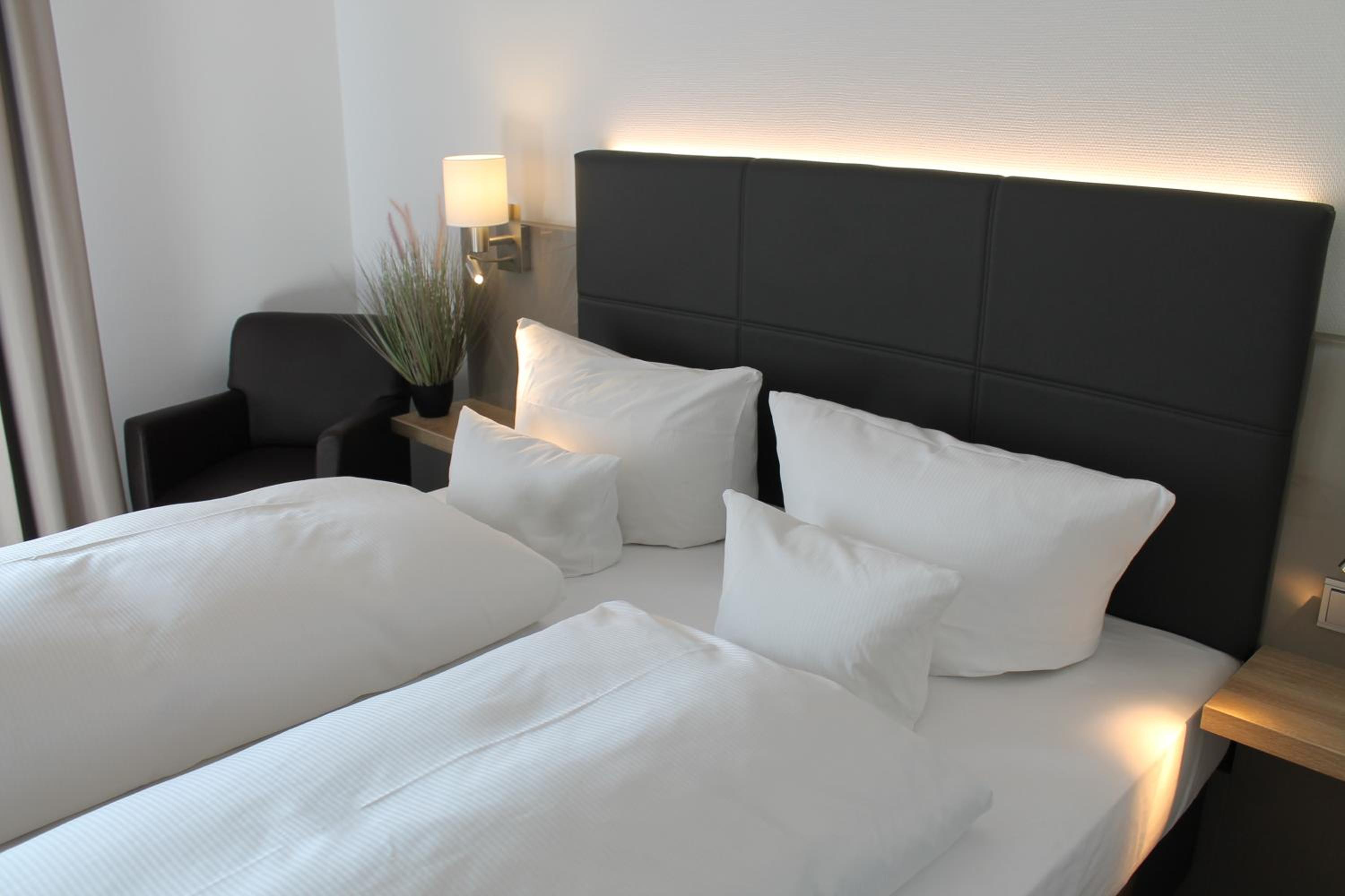 Business Double Room - Photo 4