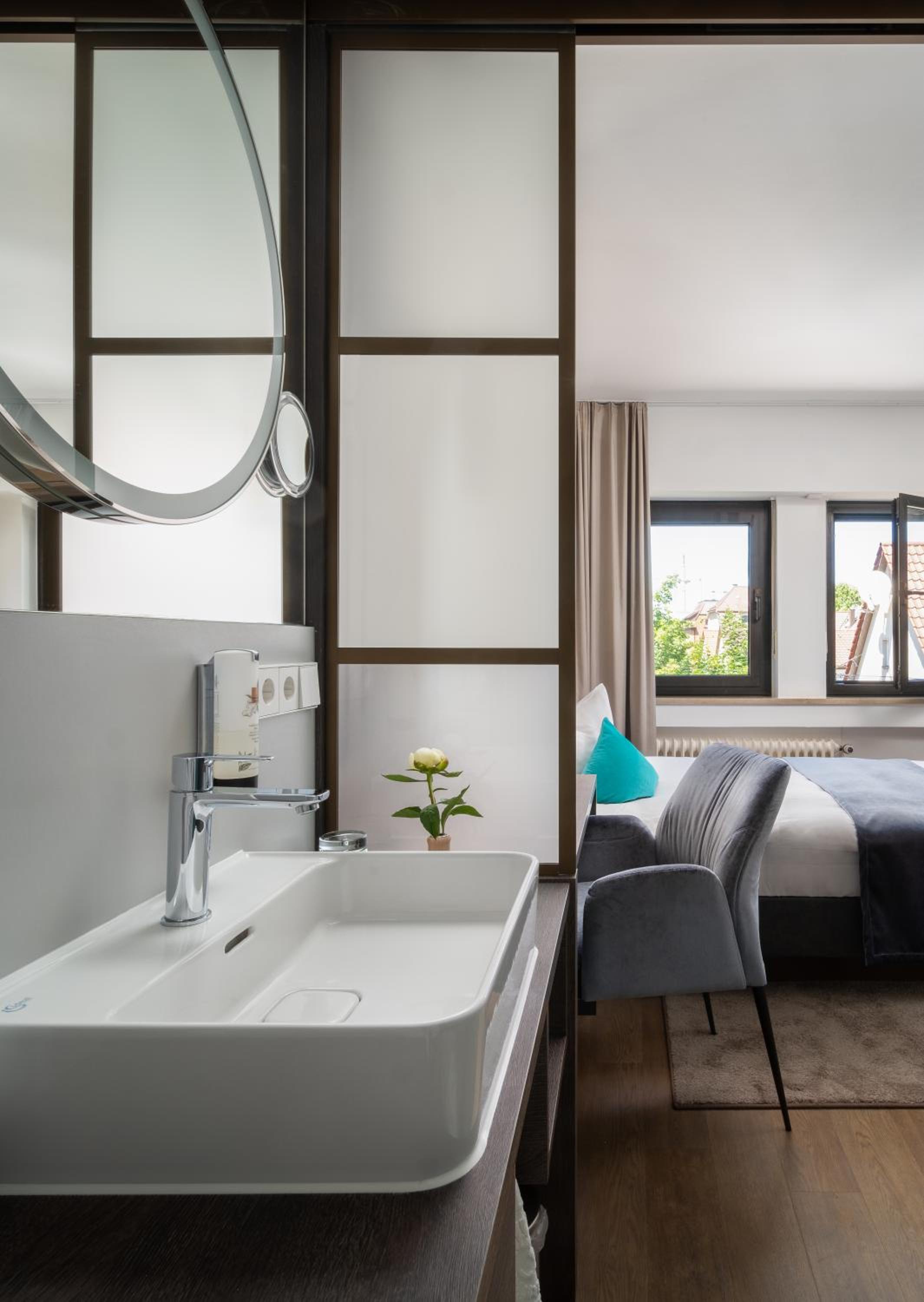 Classic Double Room - Photo 12