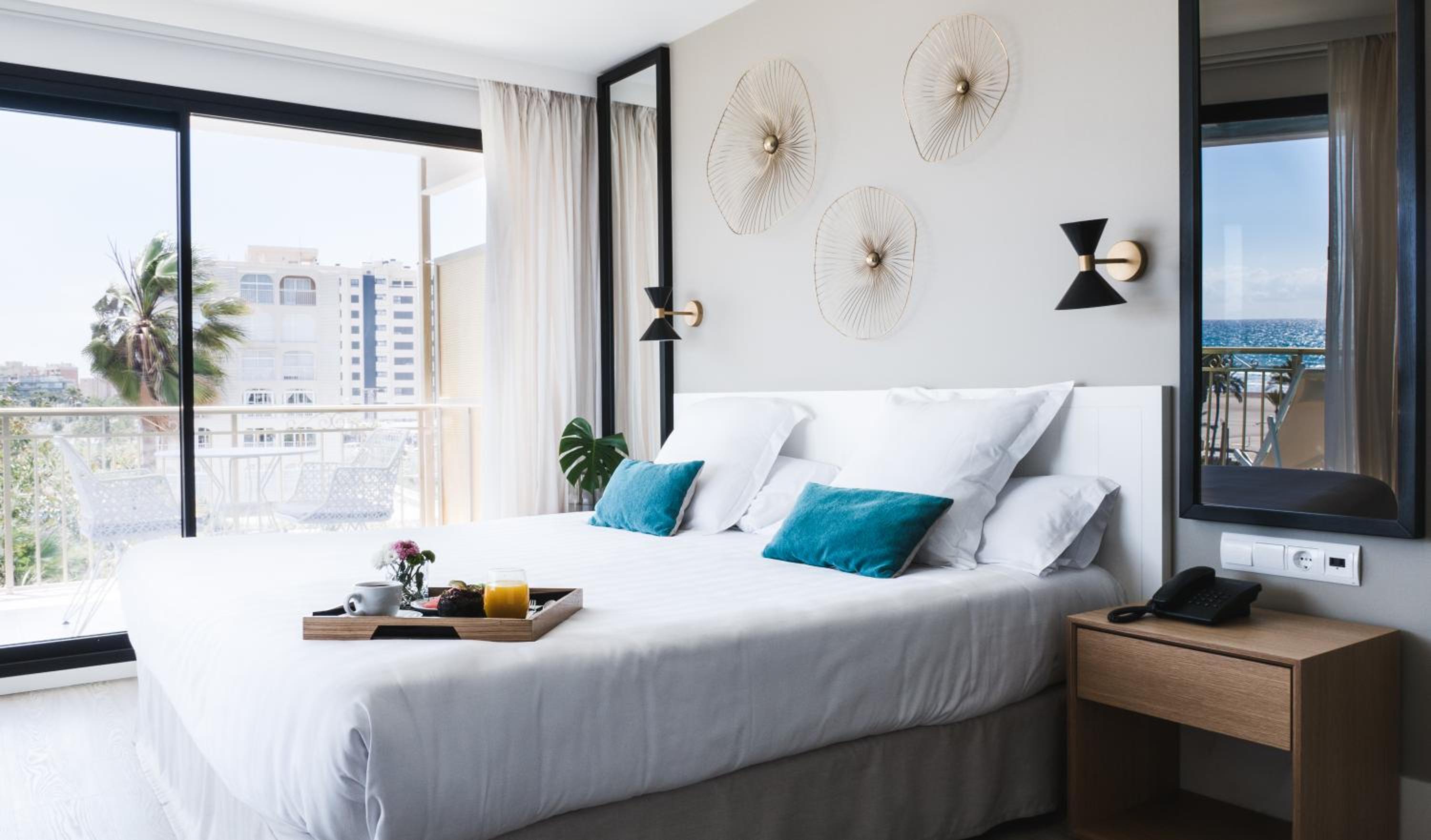 Superior Double Room with Sea View - Photo 1
