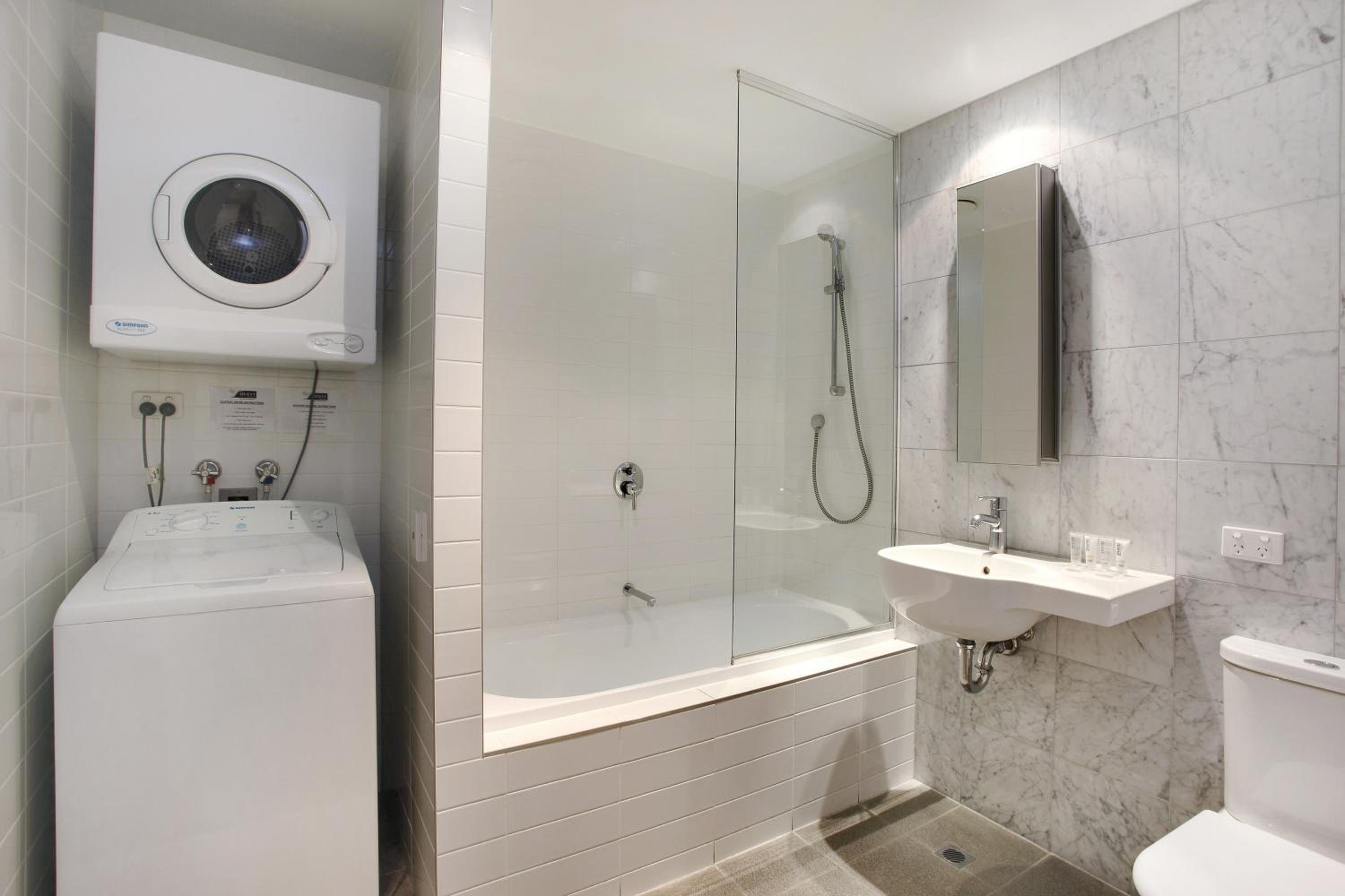 One-Bedroom Apartment - Photo 5