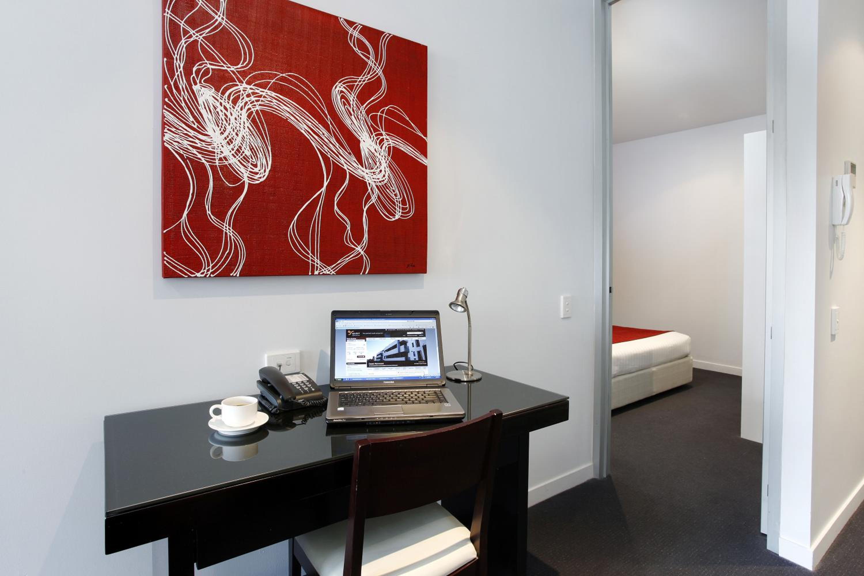 One-Bedroom Apartment - Photo 6