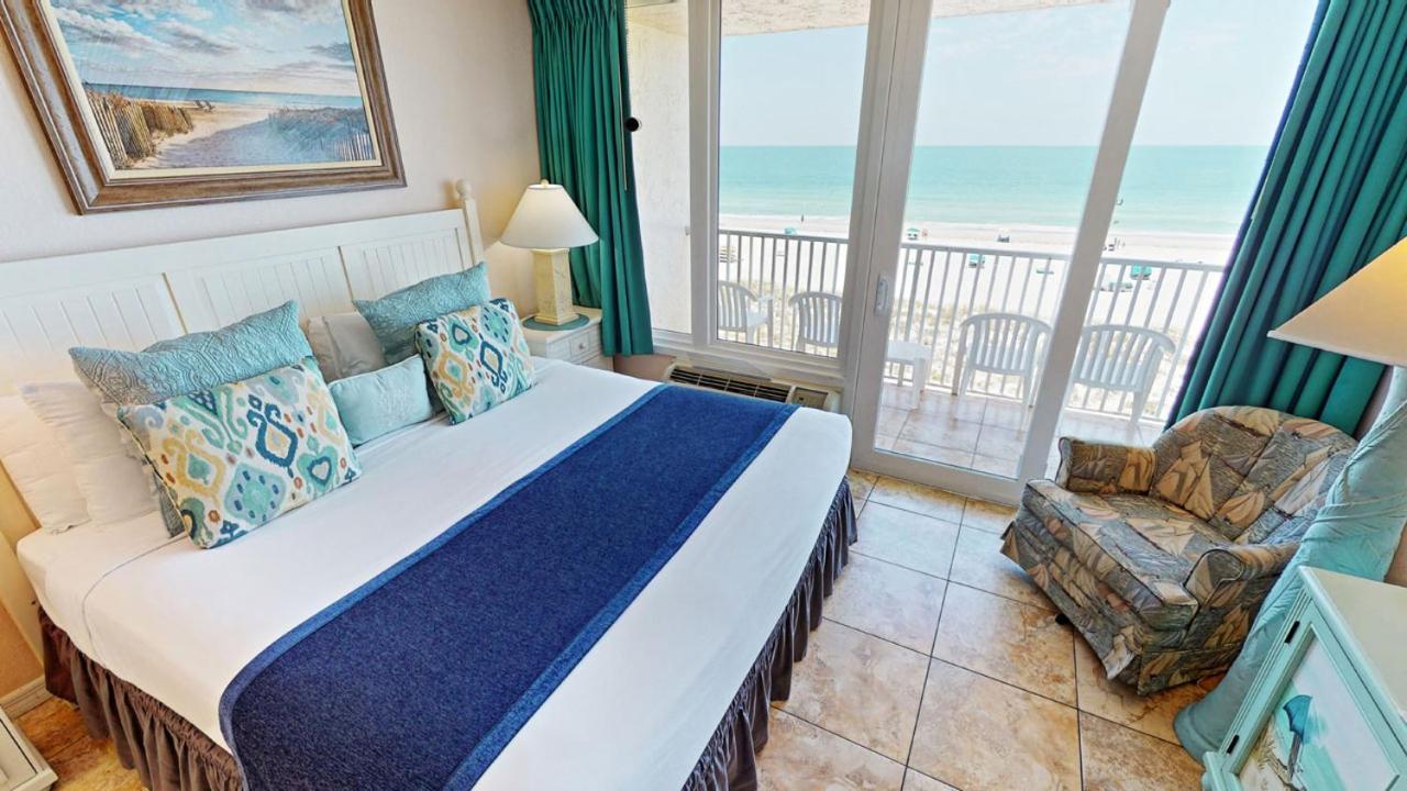 501 - Standard King Ocean View - Photo 1