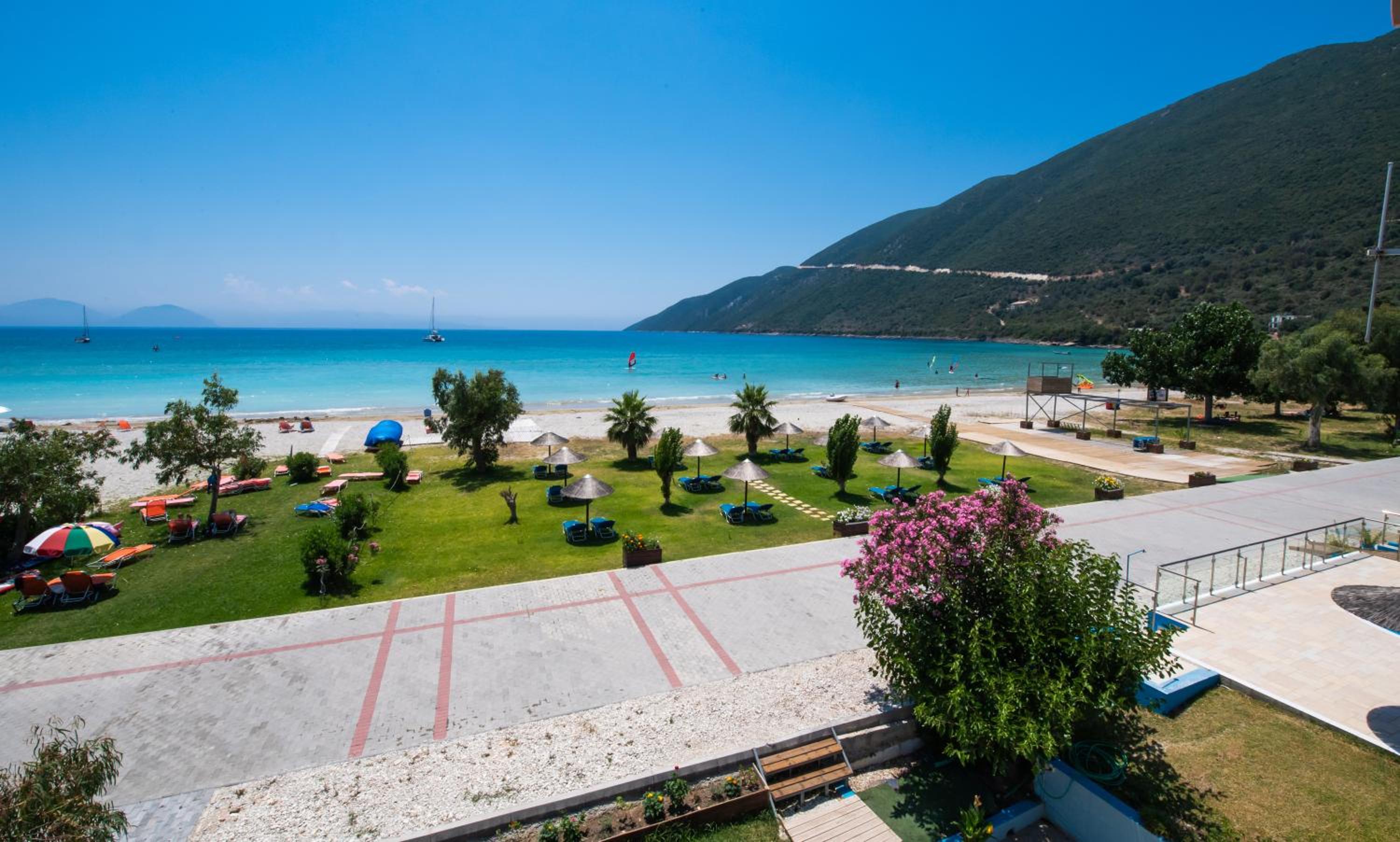 Double or Twin Room with Sea View - Photo 6
