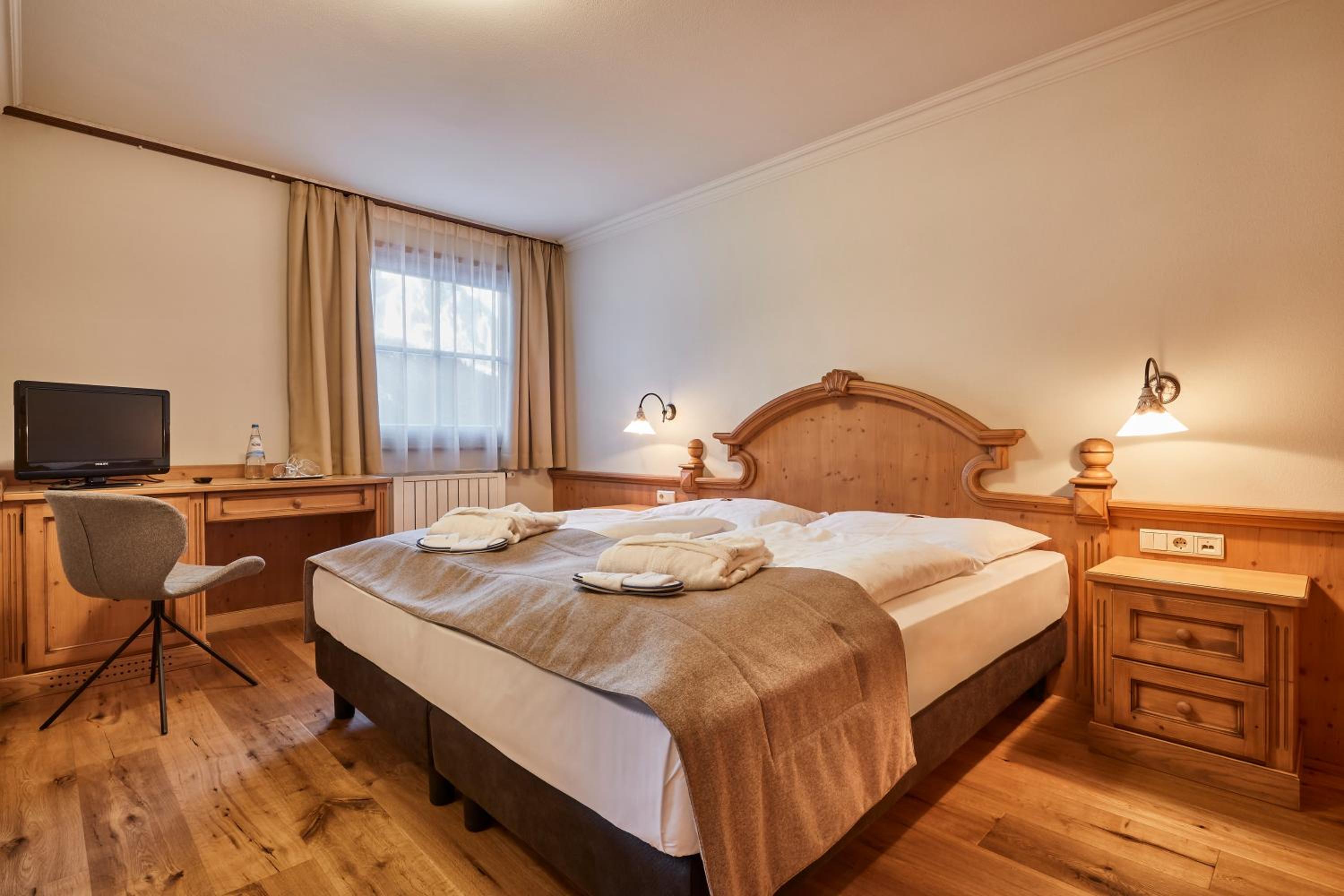 Suite with Mountain View - Photo 1