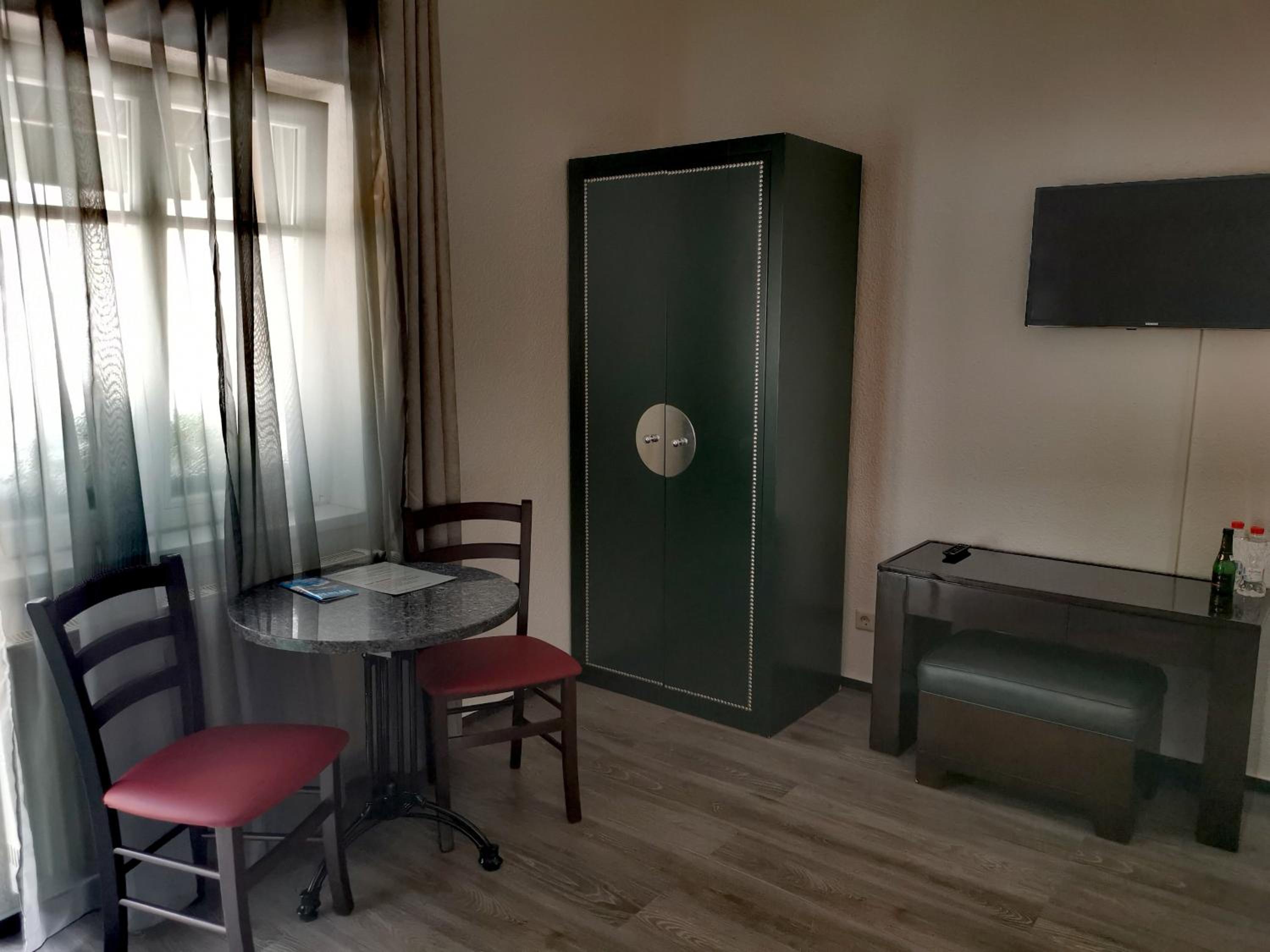 Deluxe Twin Room photo 2