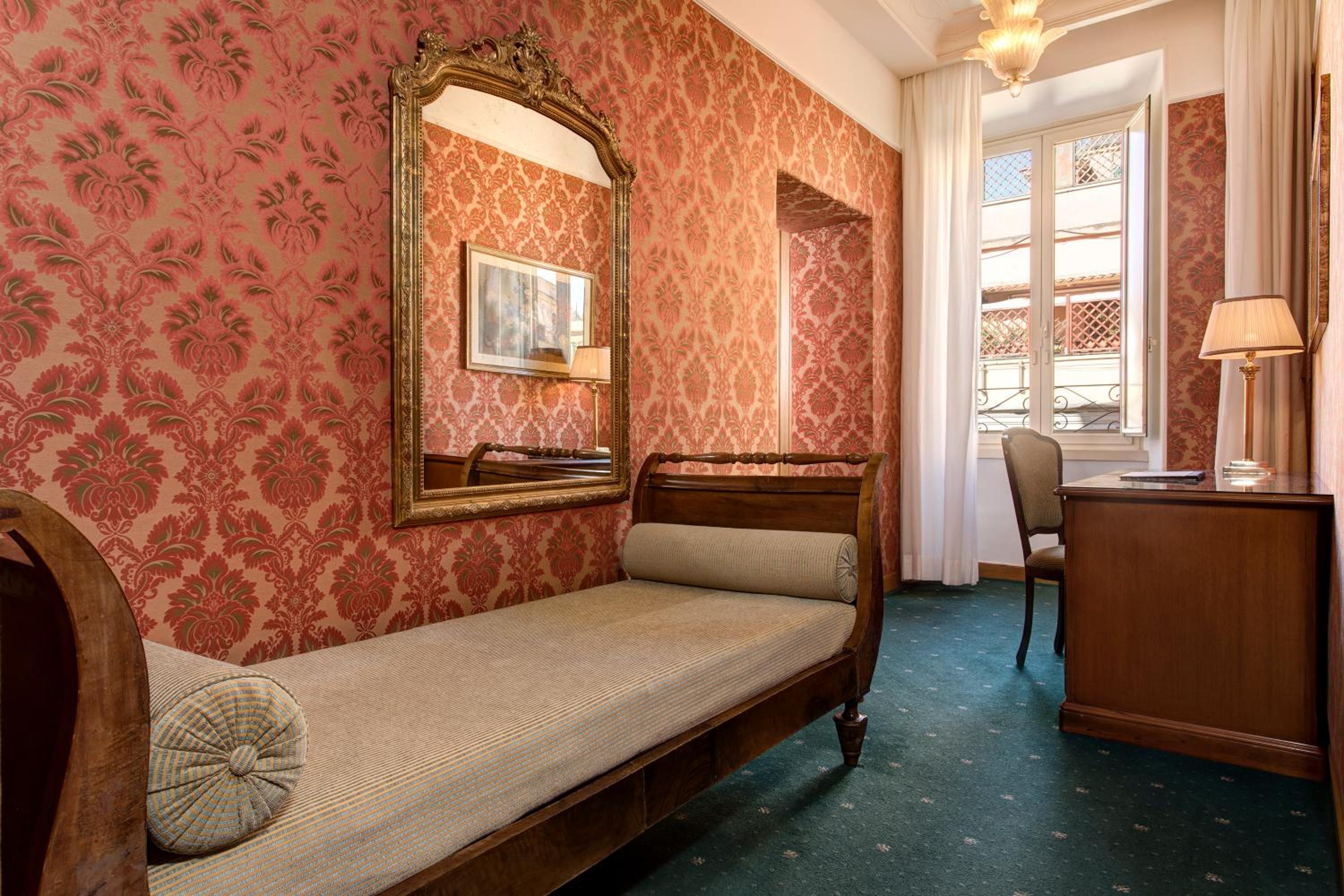 Suite with Jacuzzi Bath Tub