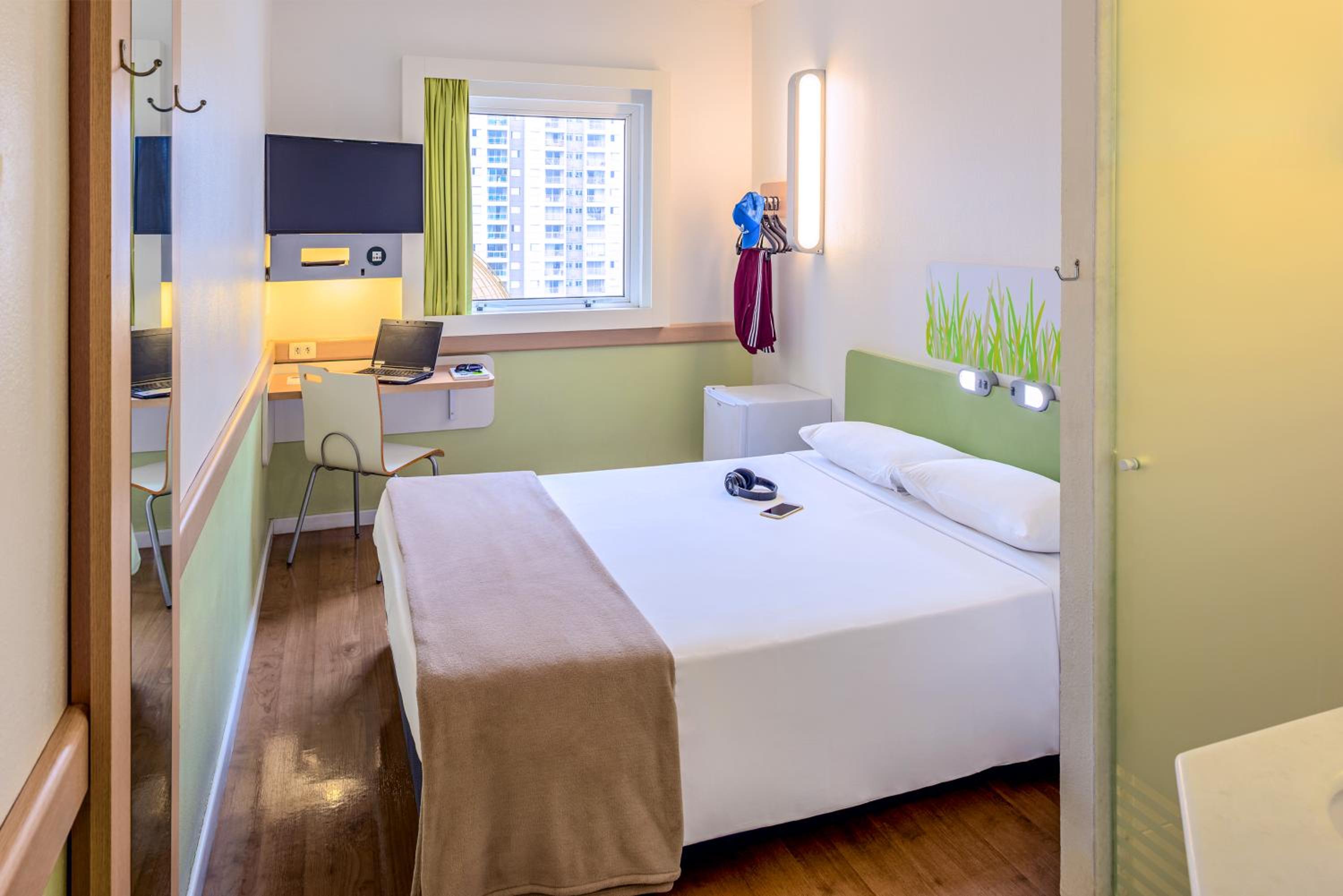 ibis budget Belo Horizonte Minascentro — Superior Apartment with Double Bed