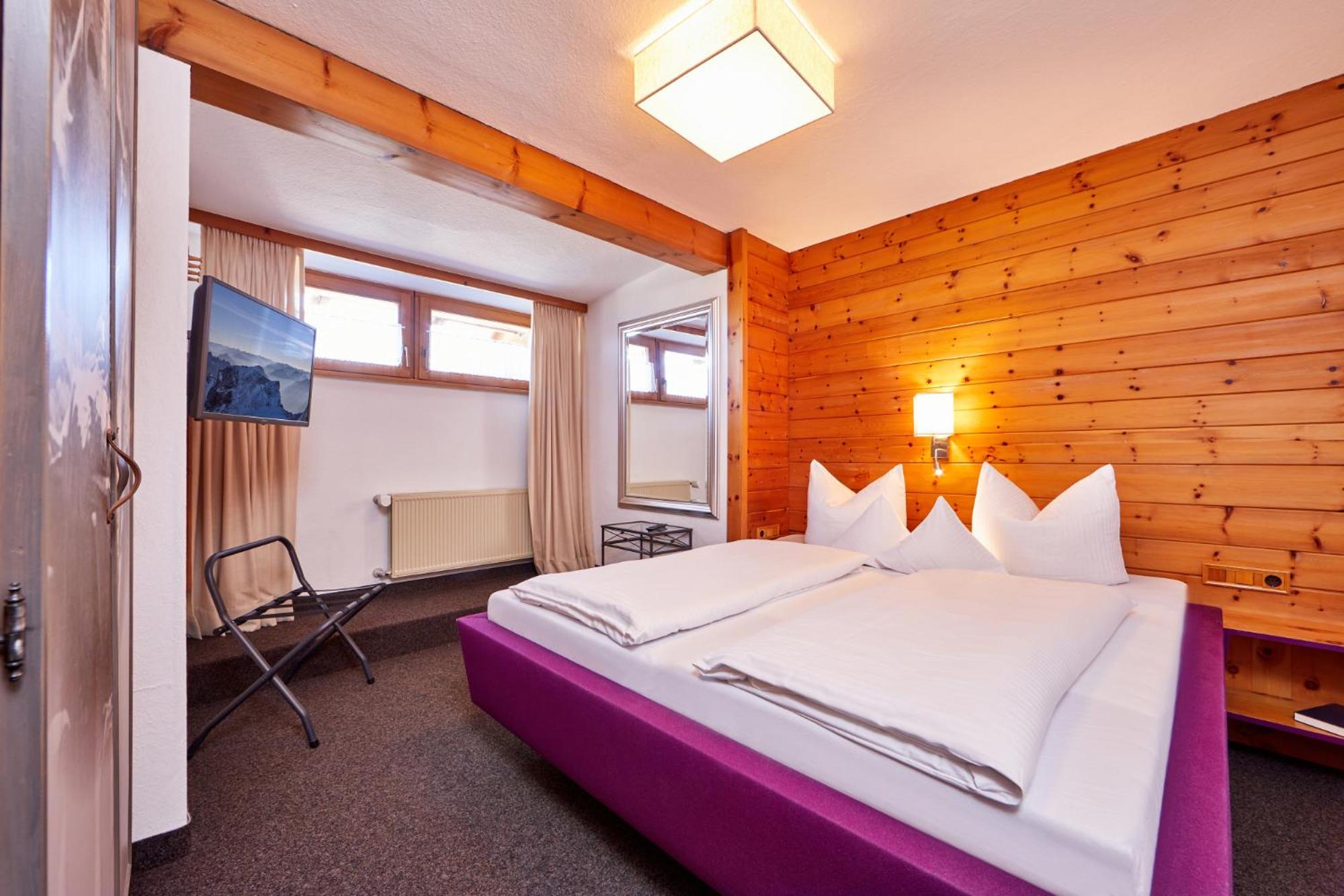 Suite with Mountain View photo 1