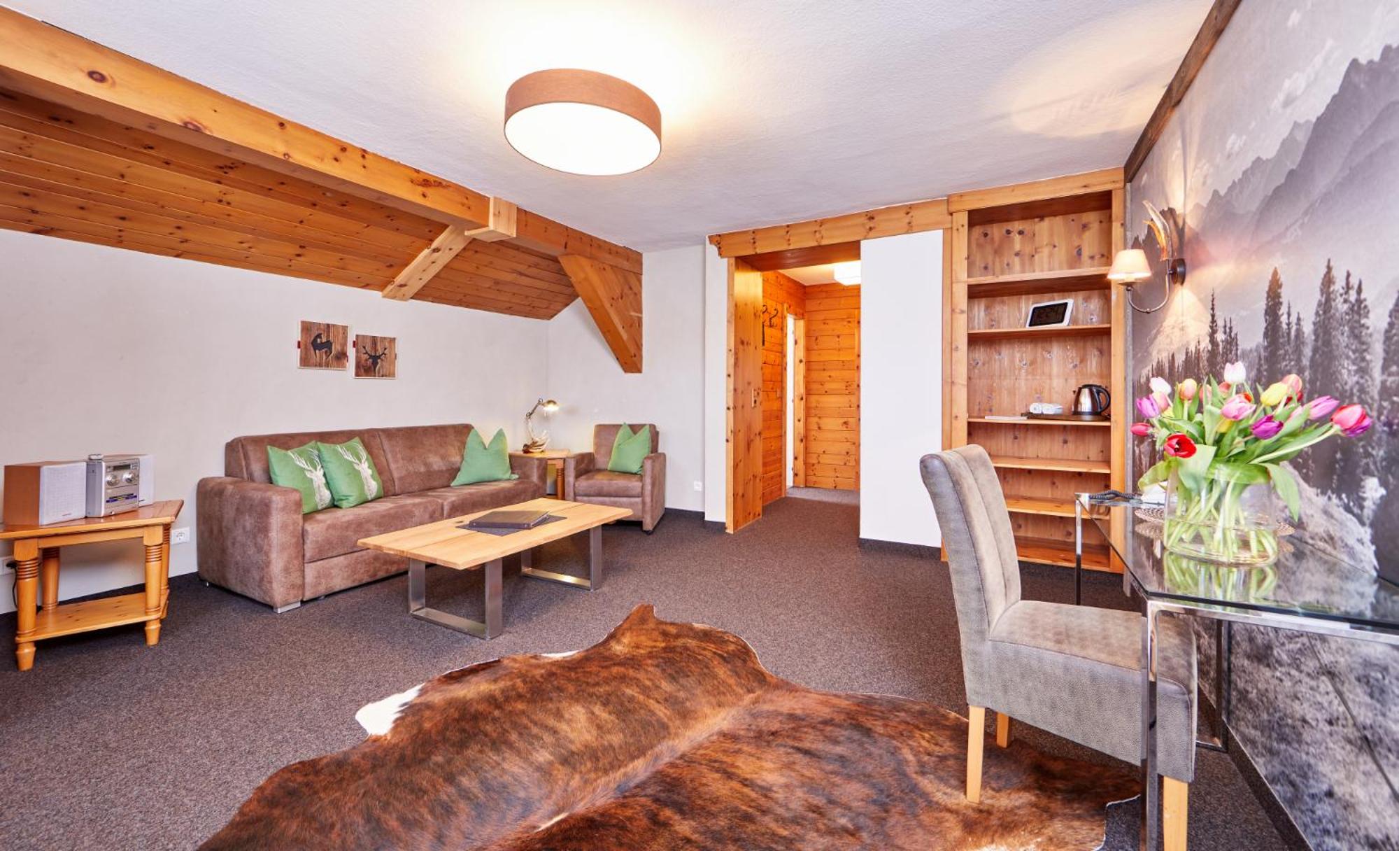 Suite with Mountain View photo 2