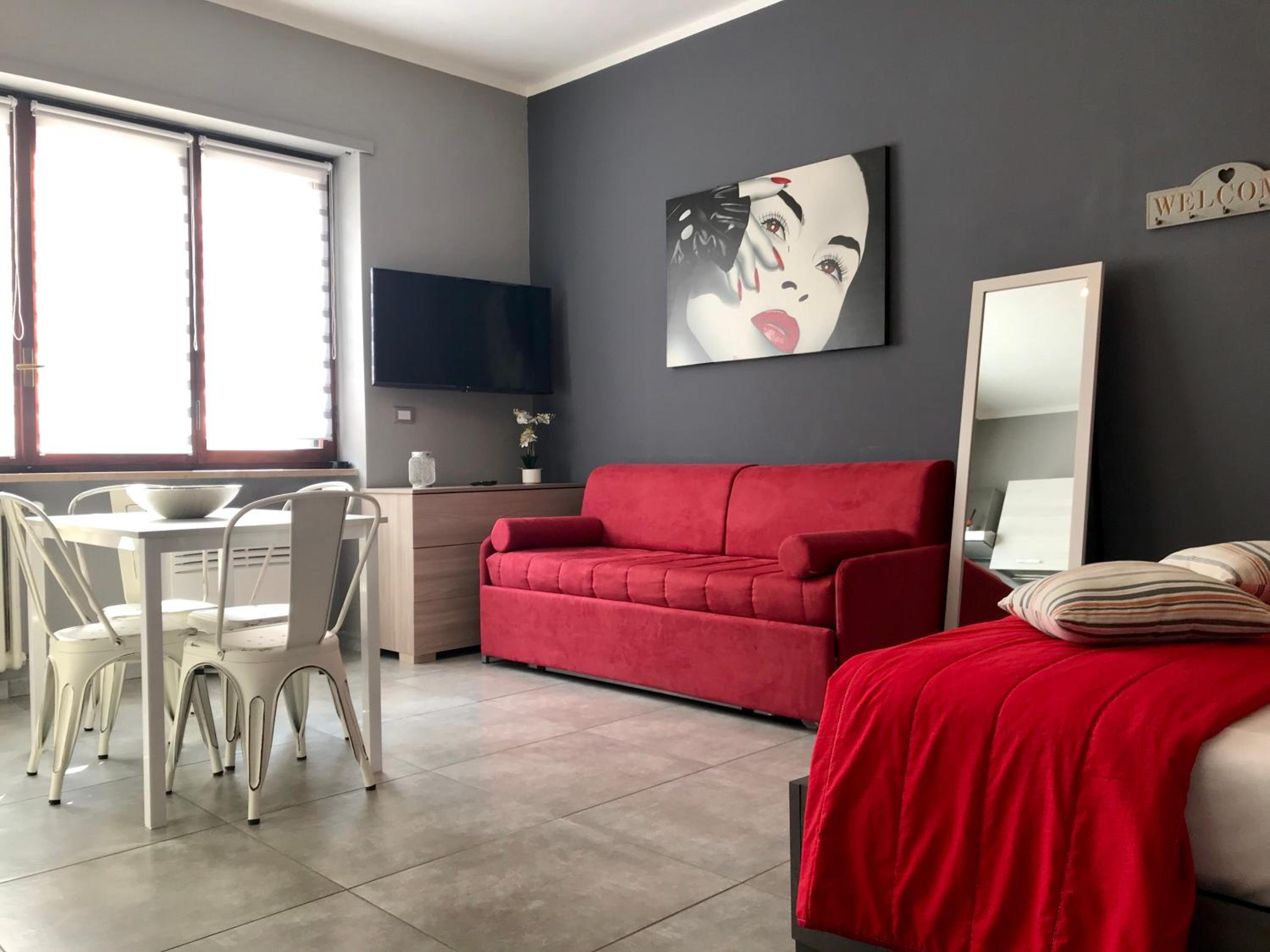 One-Bedroom Apartment - Photo 18