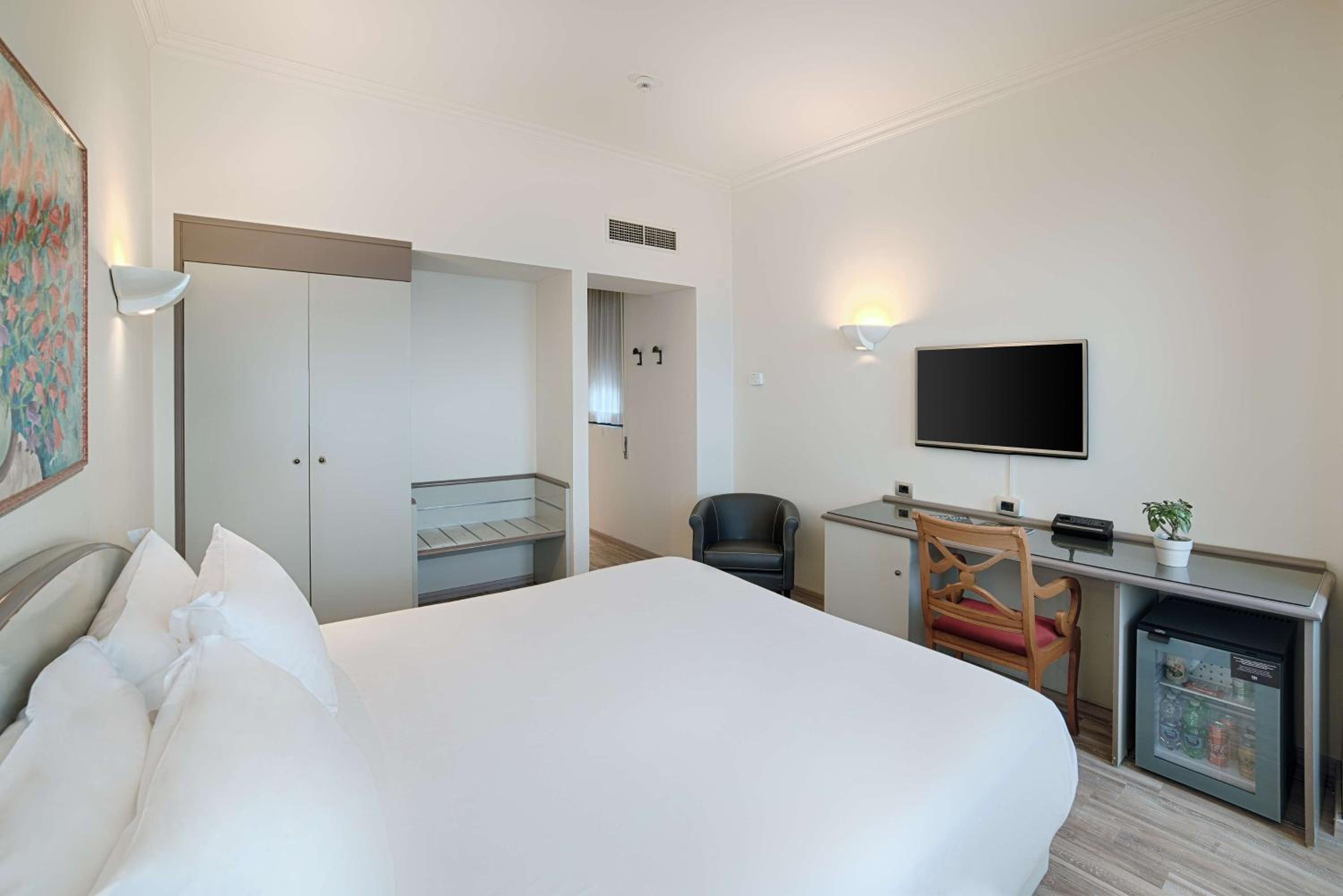 Superior Double Room - Photo 3