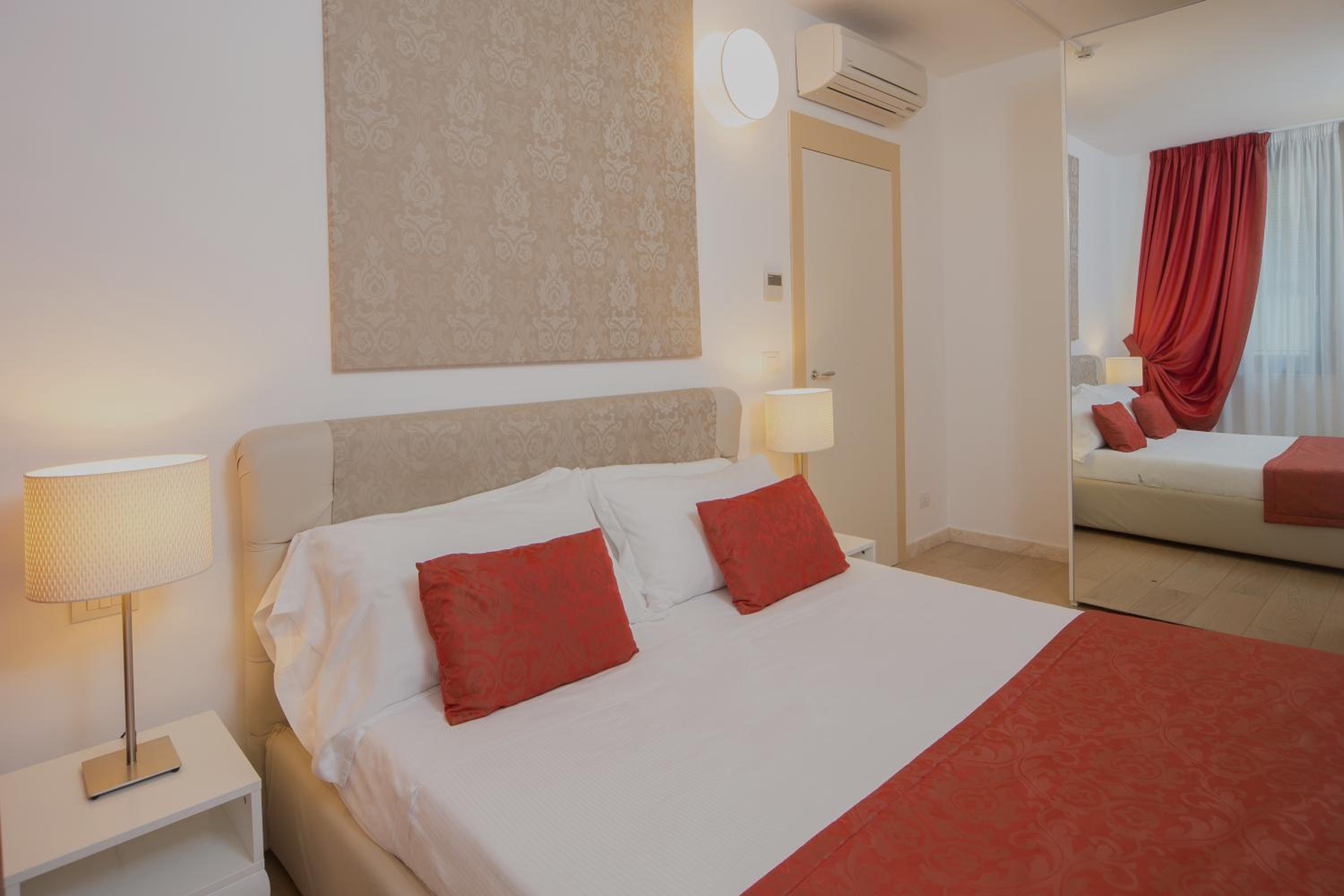 Standard Double Room photo 2
