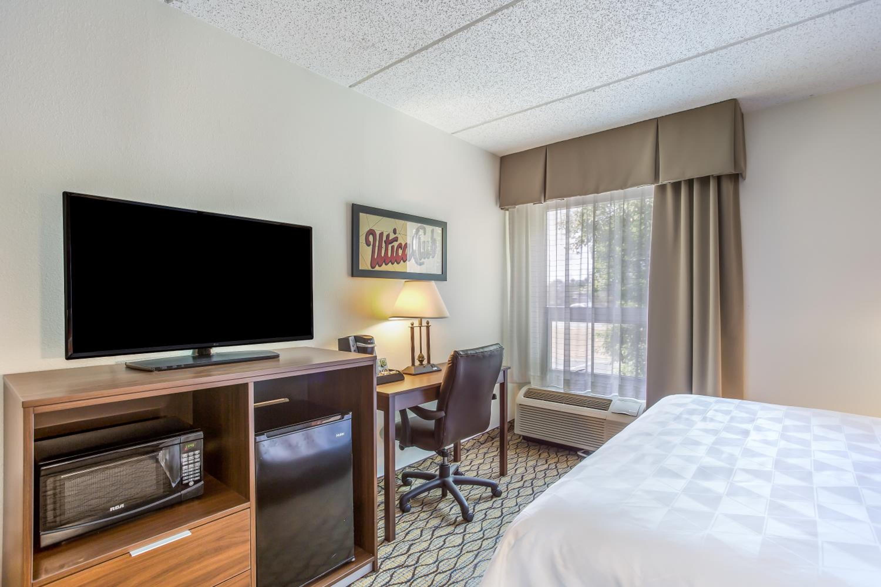 Standard King Room - Non-Smoking  - Photo 5
