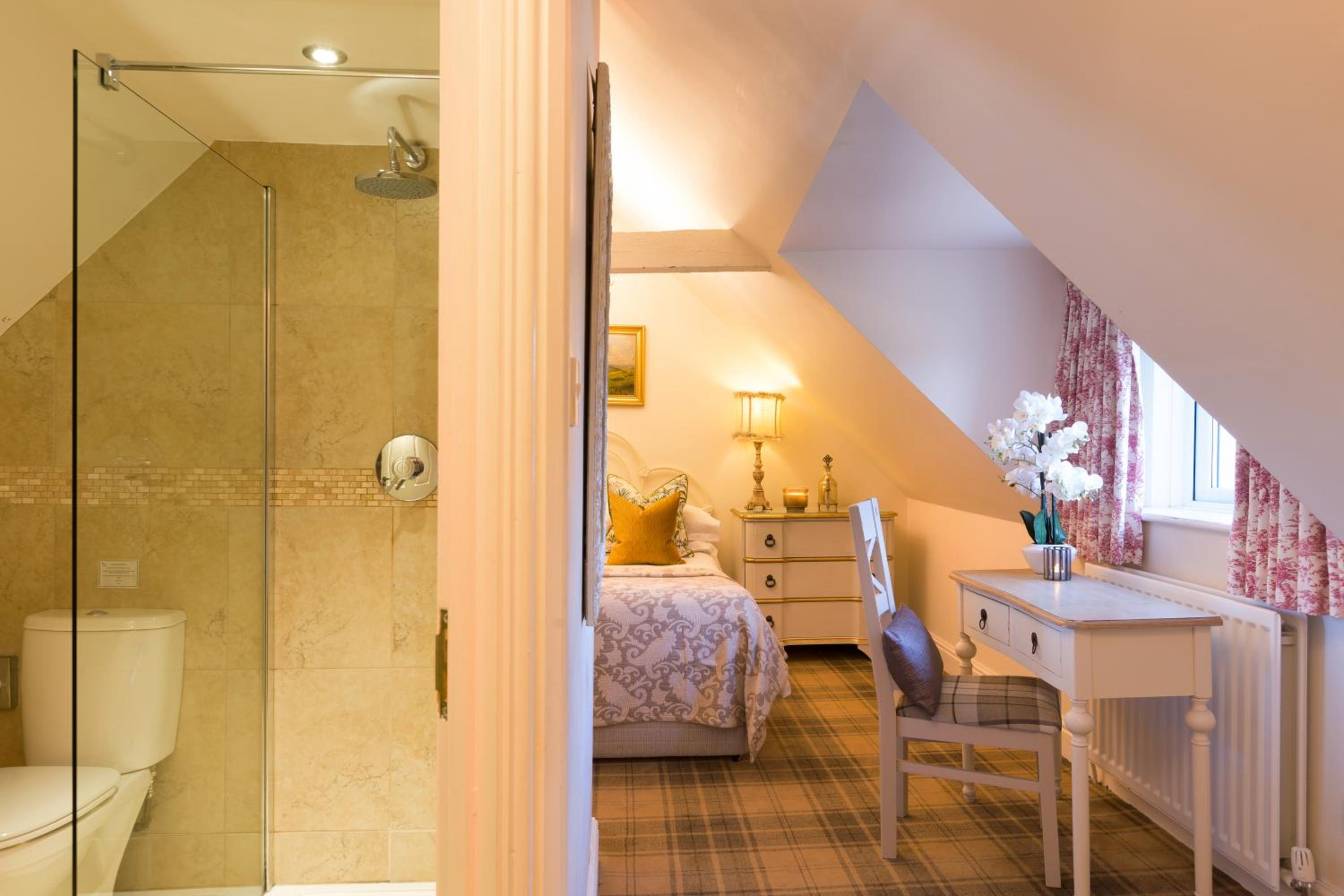Double Room - Photo 4