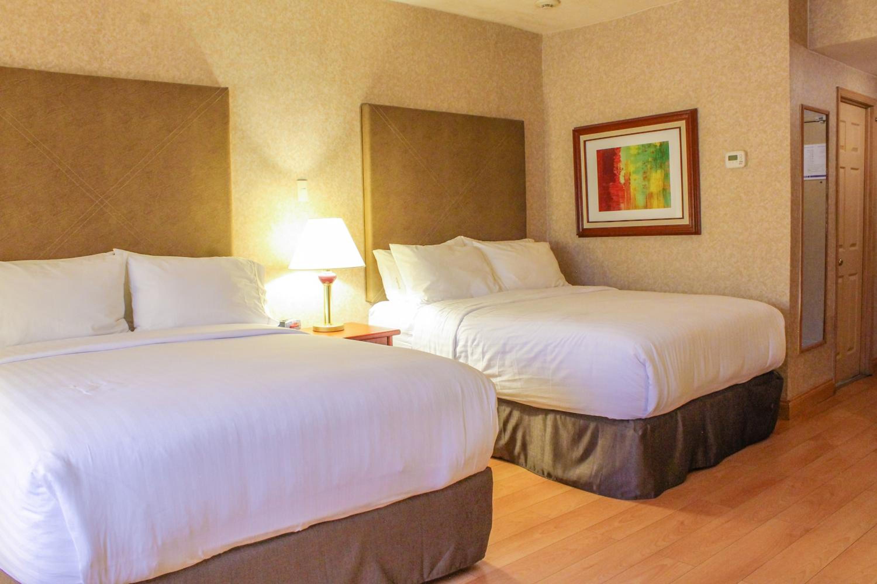 Standard Double Room with Two Double Beds - Photo 7