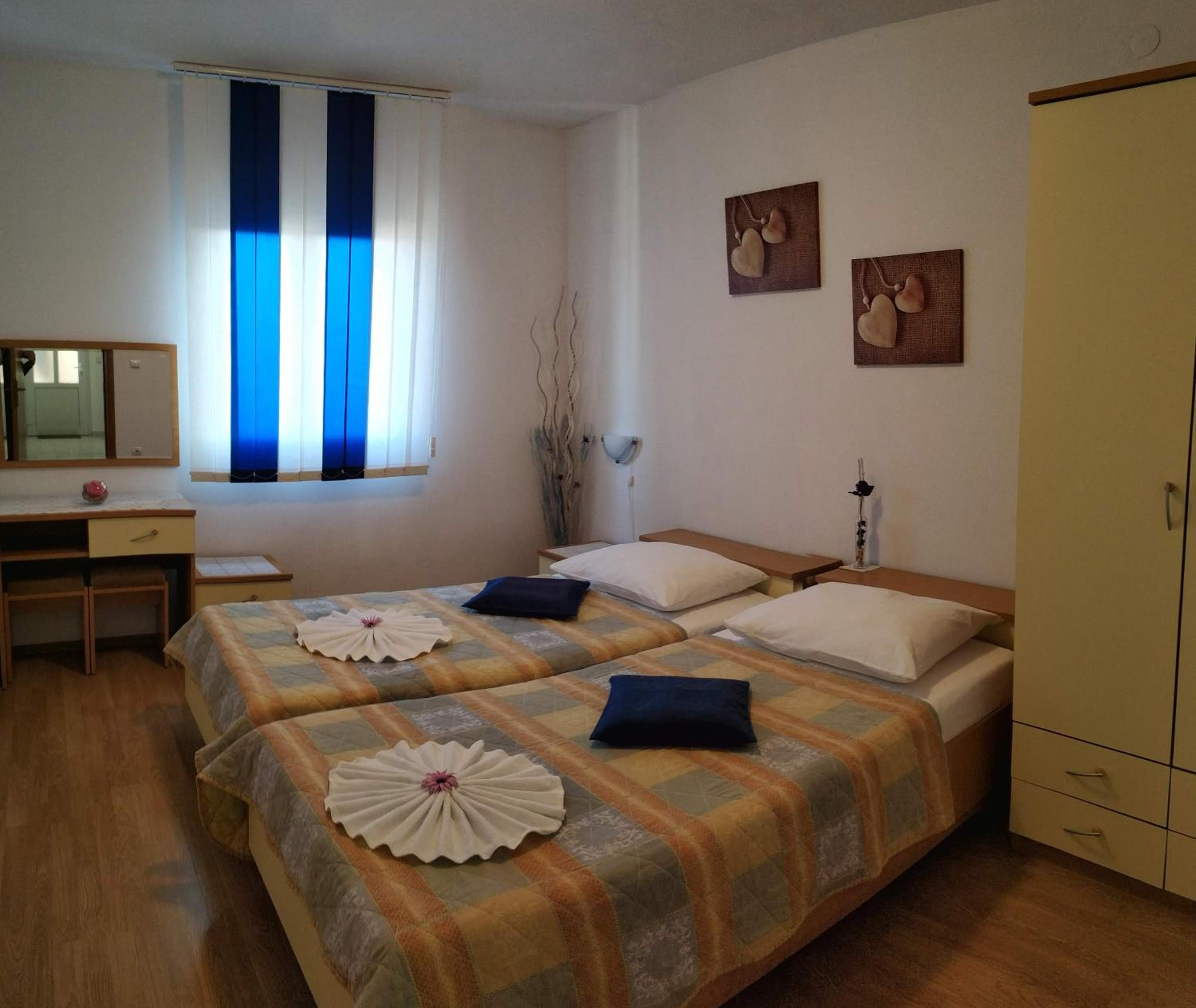 Apartment with Balcony photo 2
