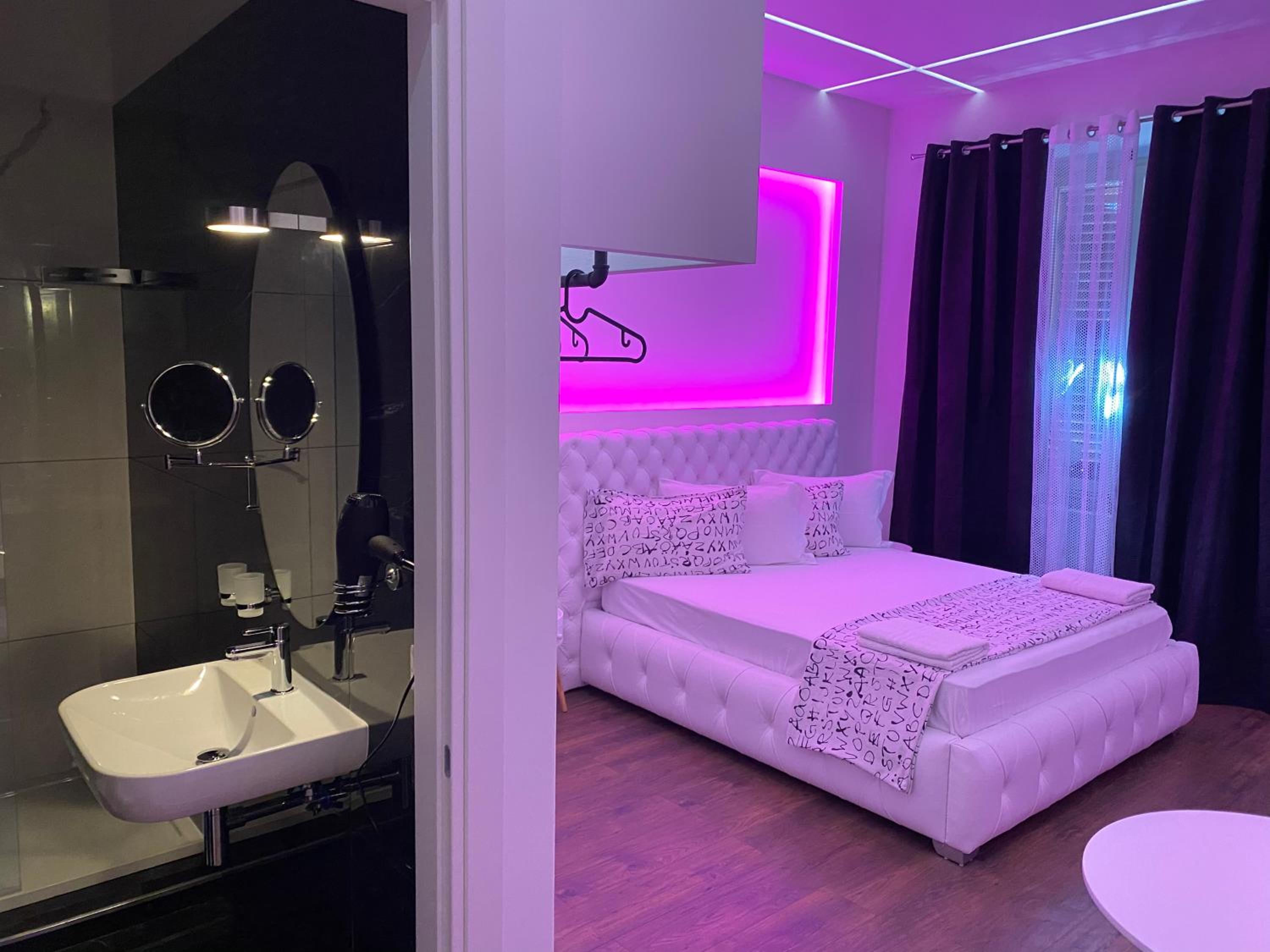 Superior King Room photo 3