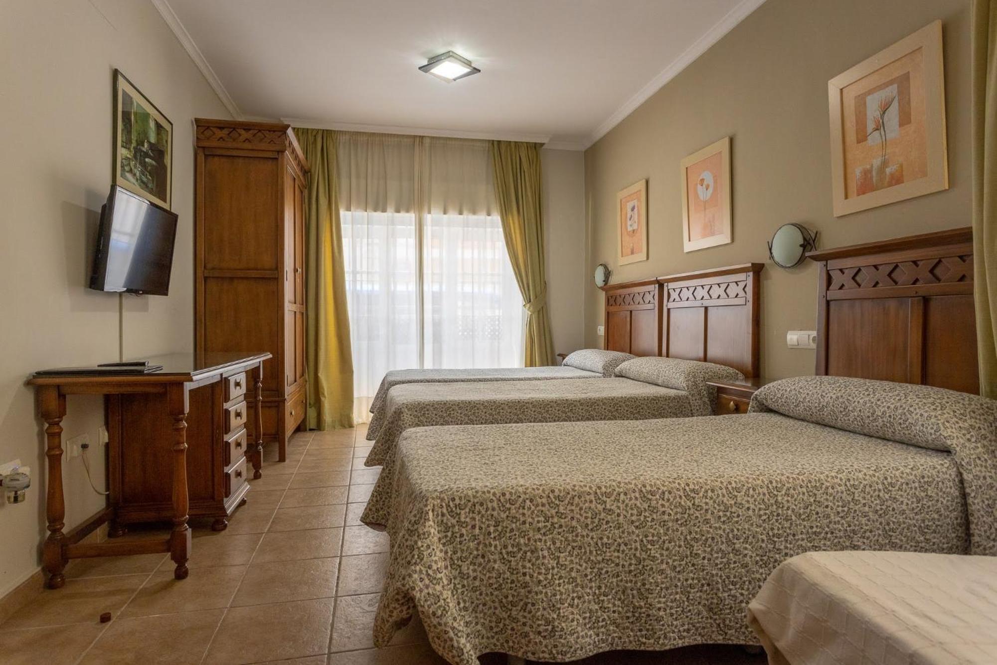 Triple Room - Photo 2