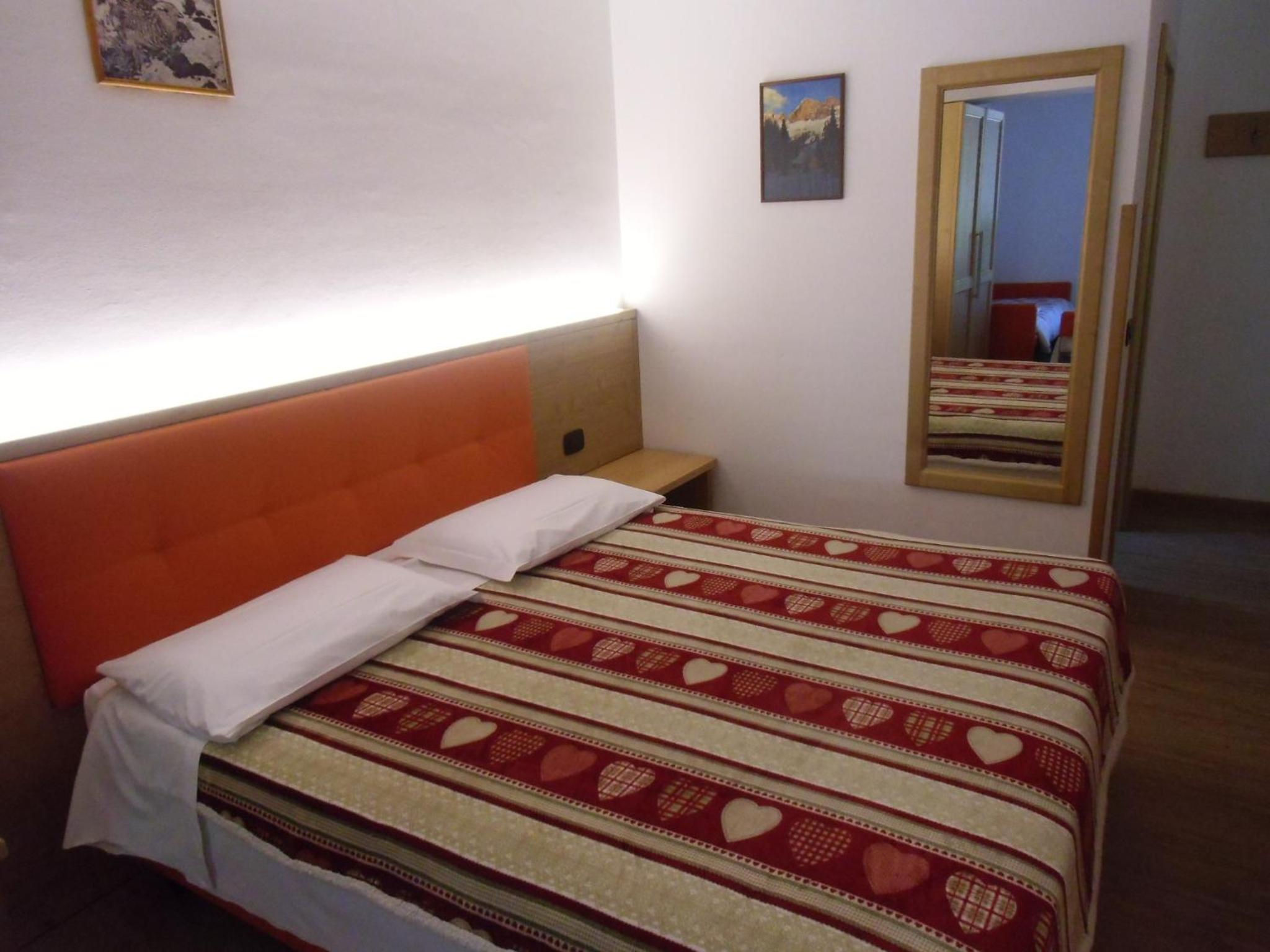 Quadruple Room with Mountain View photo 3