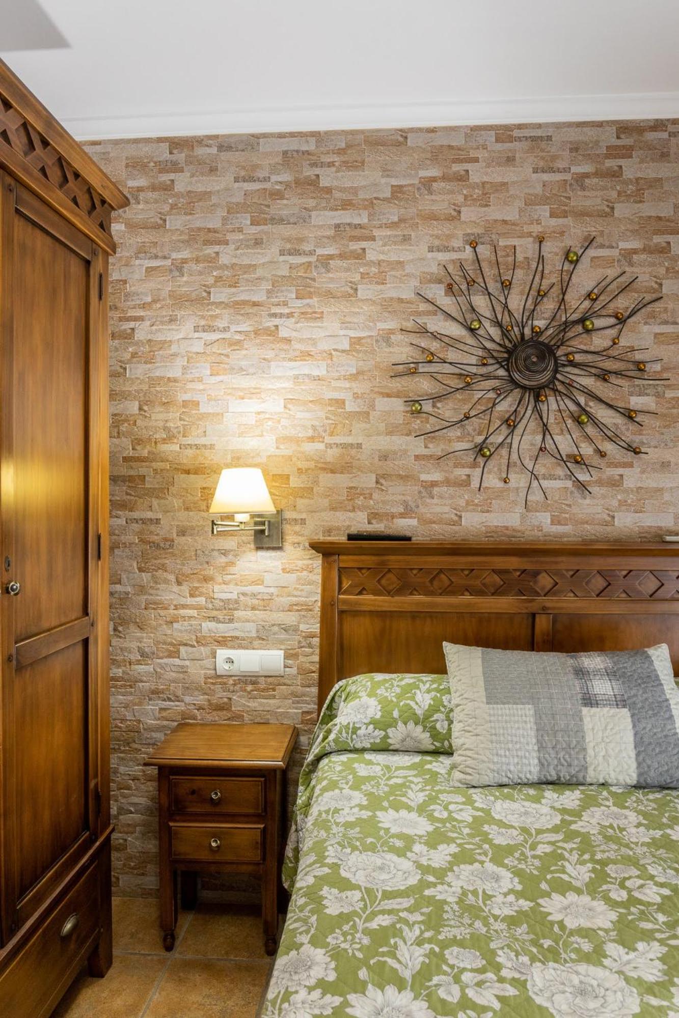 Double Room - Photo 4