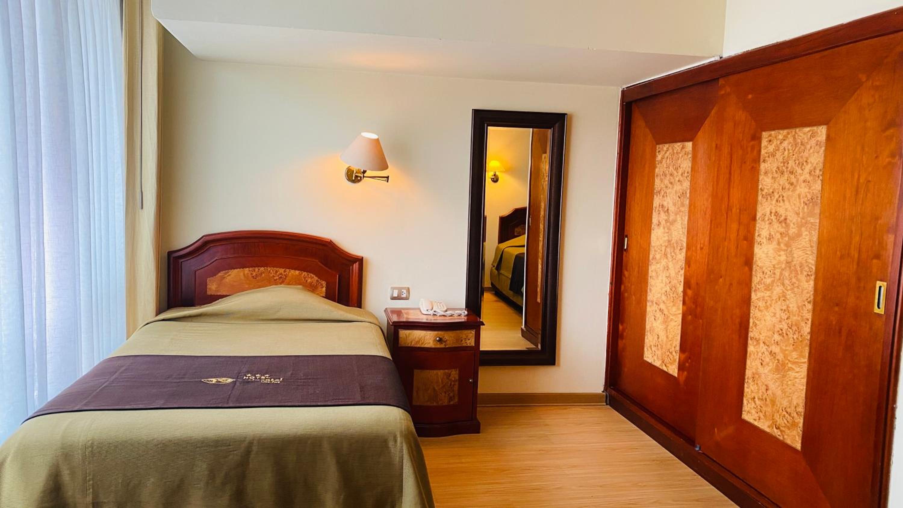 Standard Triple Room - Photo 1
