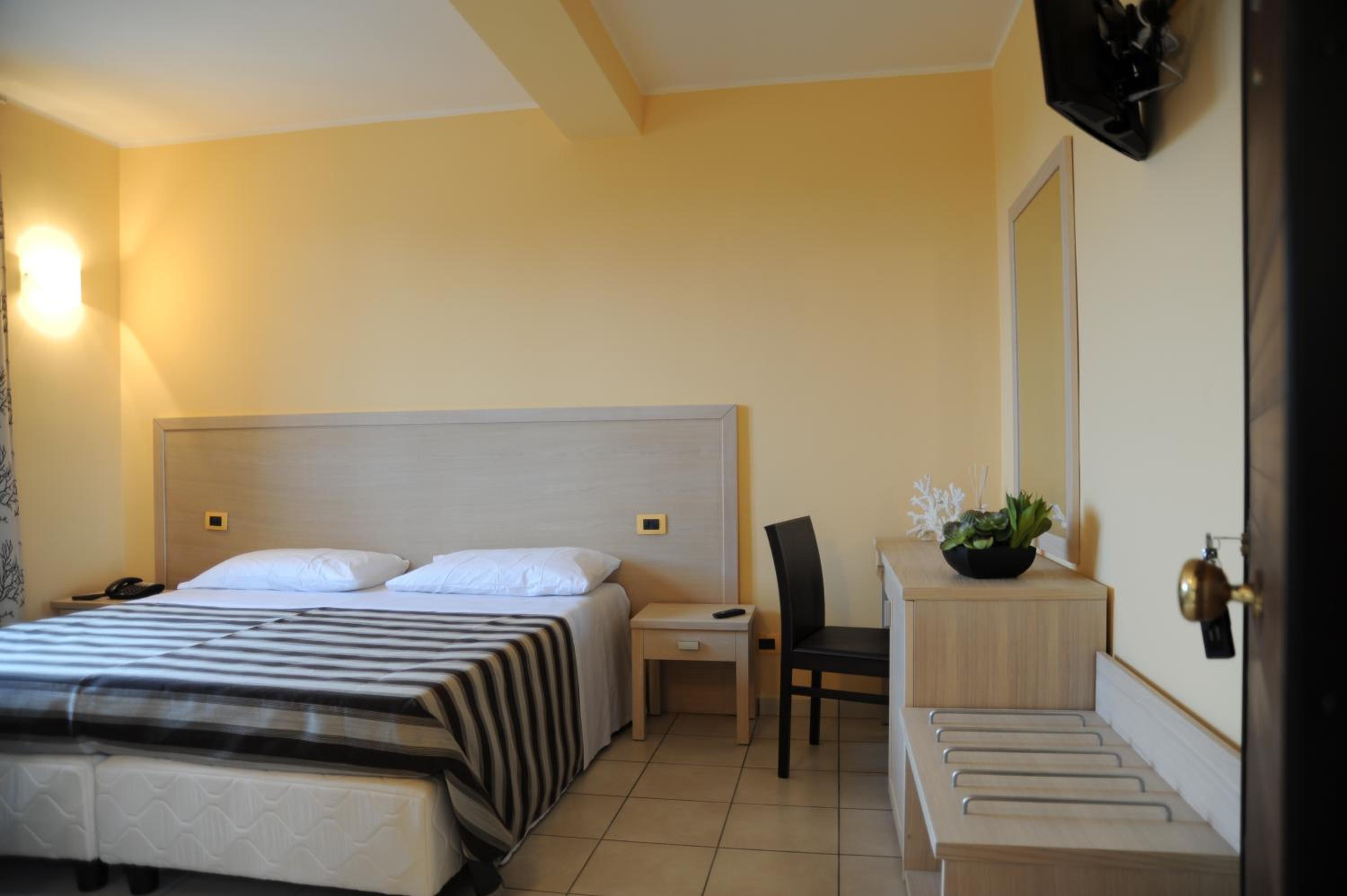 Double Room - Photo 1