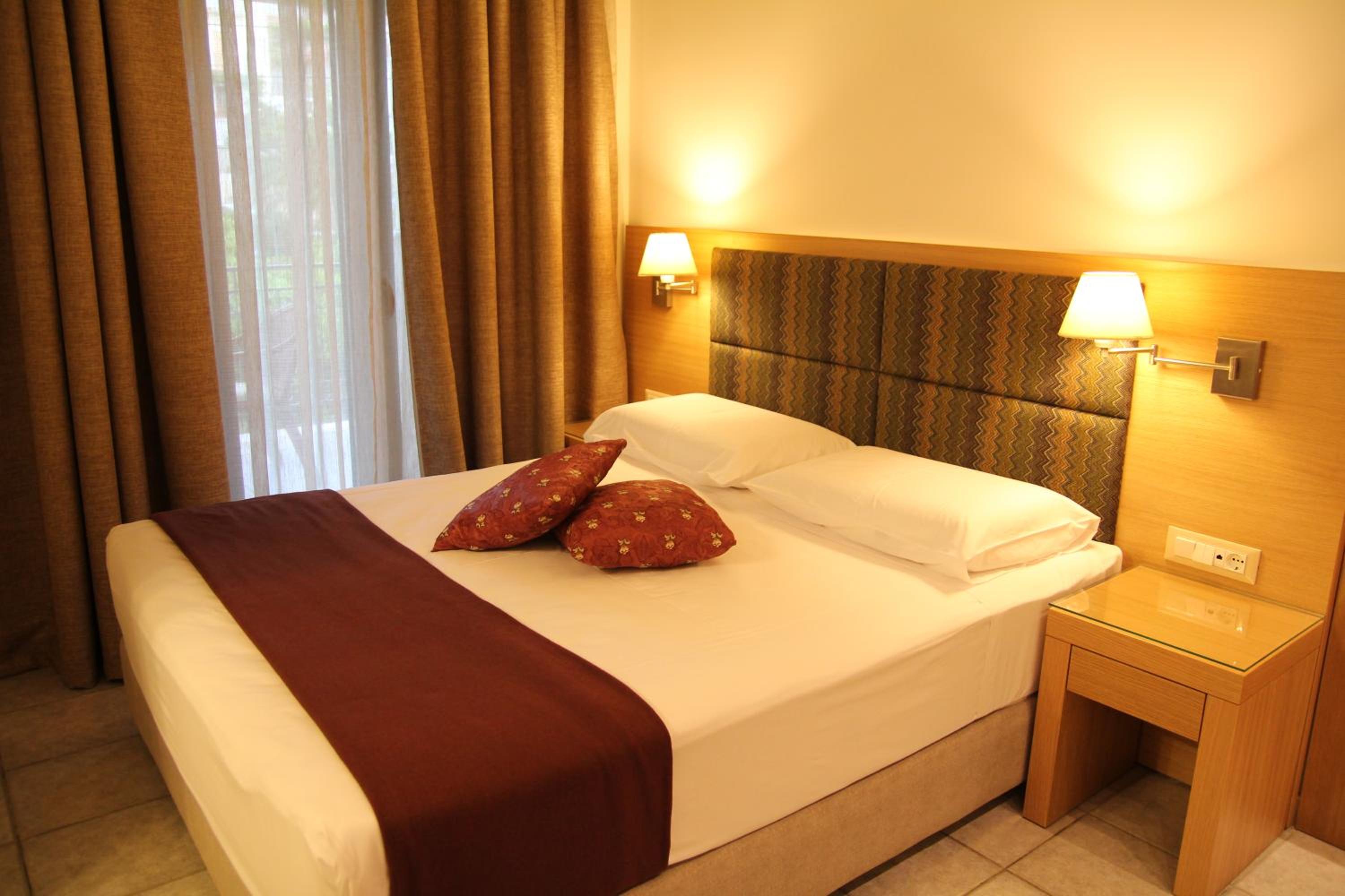 Budget Double Room - Photo 4
