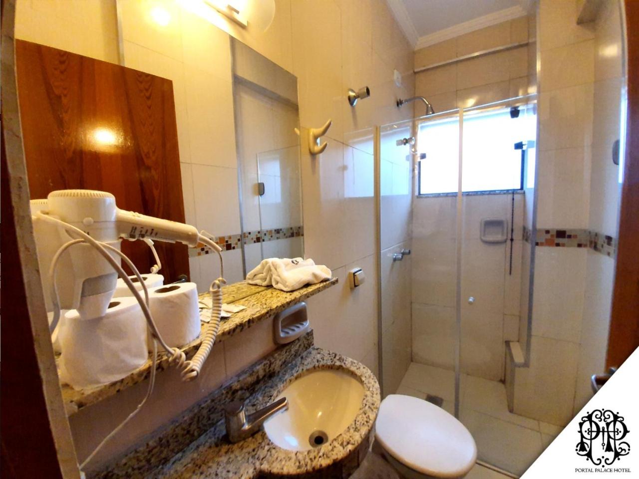 Quadruple Room - Photo 8