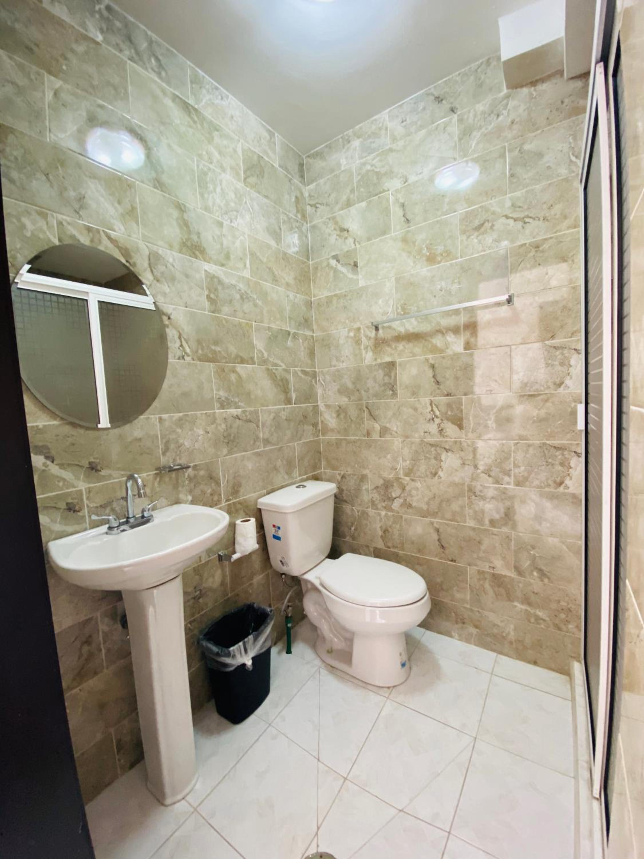 Deluxe Quadruple Room - Photo 2