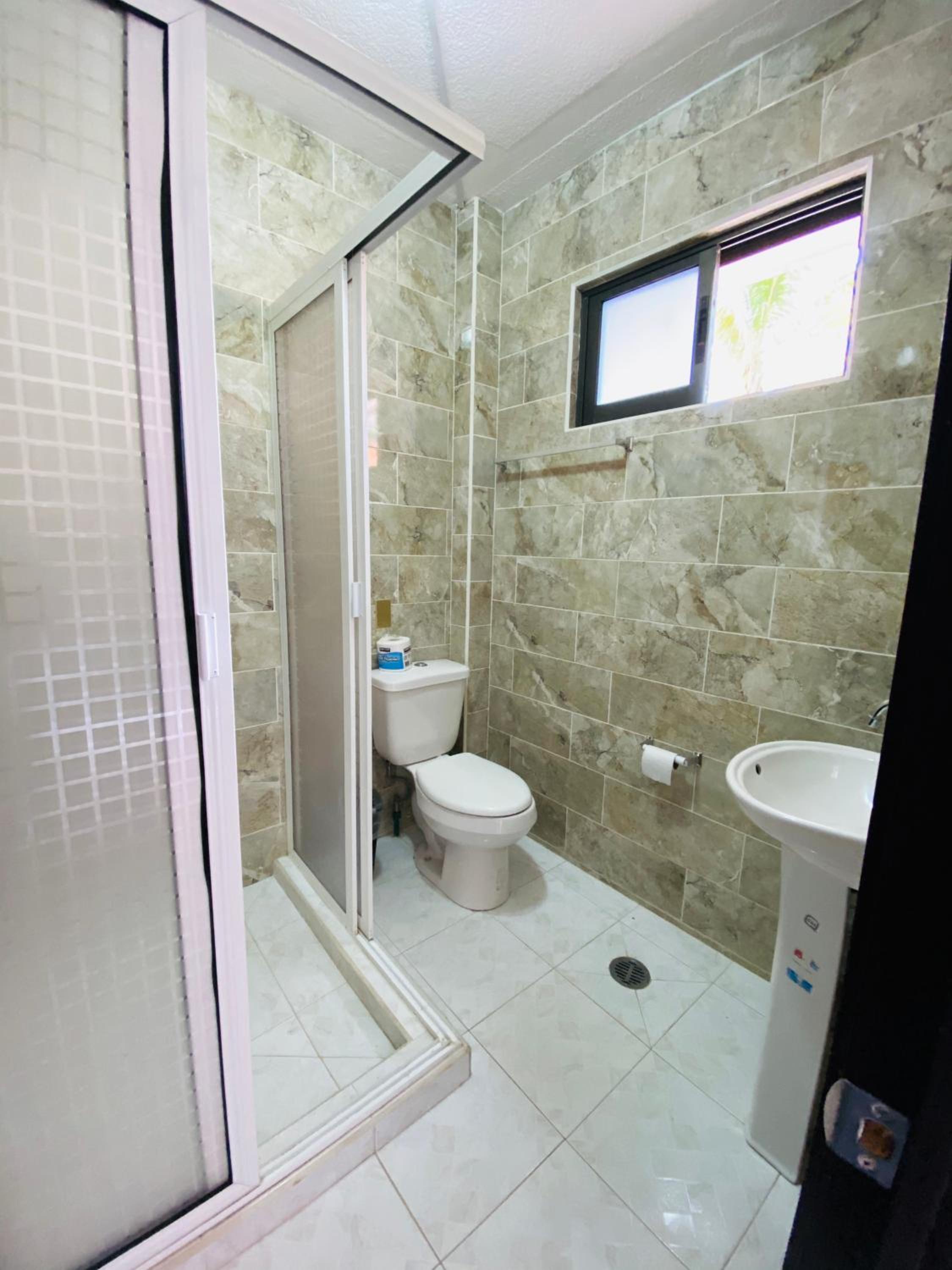 Deluxe Double Room (2 Adults + 1 Child) - Photo 12