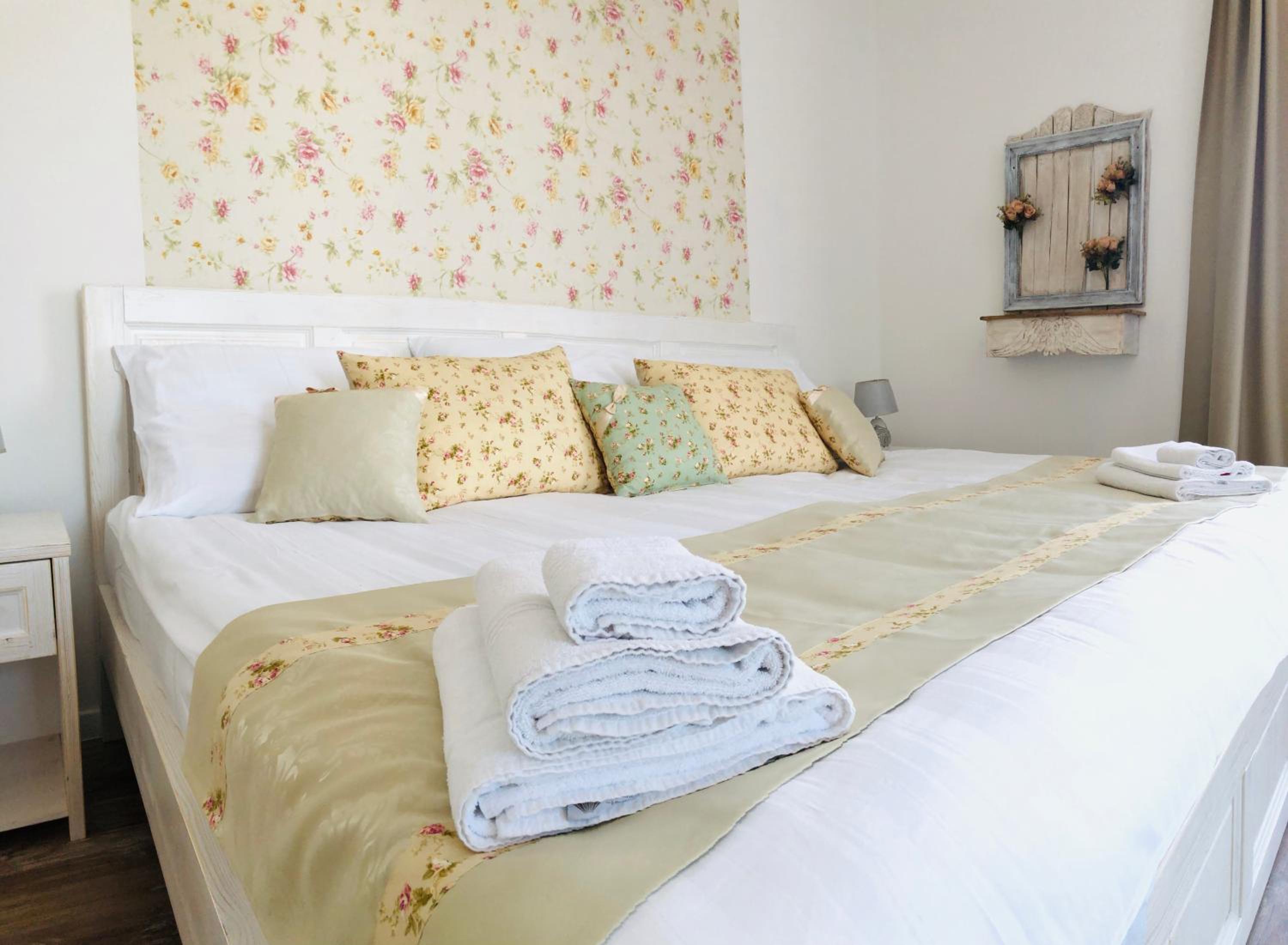 Double Room with Extra Bed photo 2