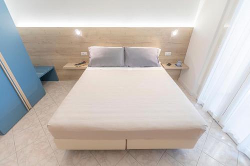 Deluxe Double Room with Shower photo 2