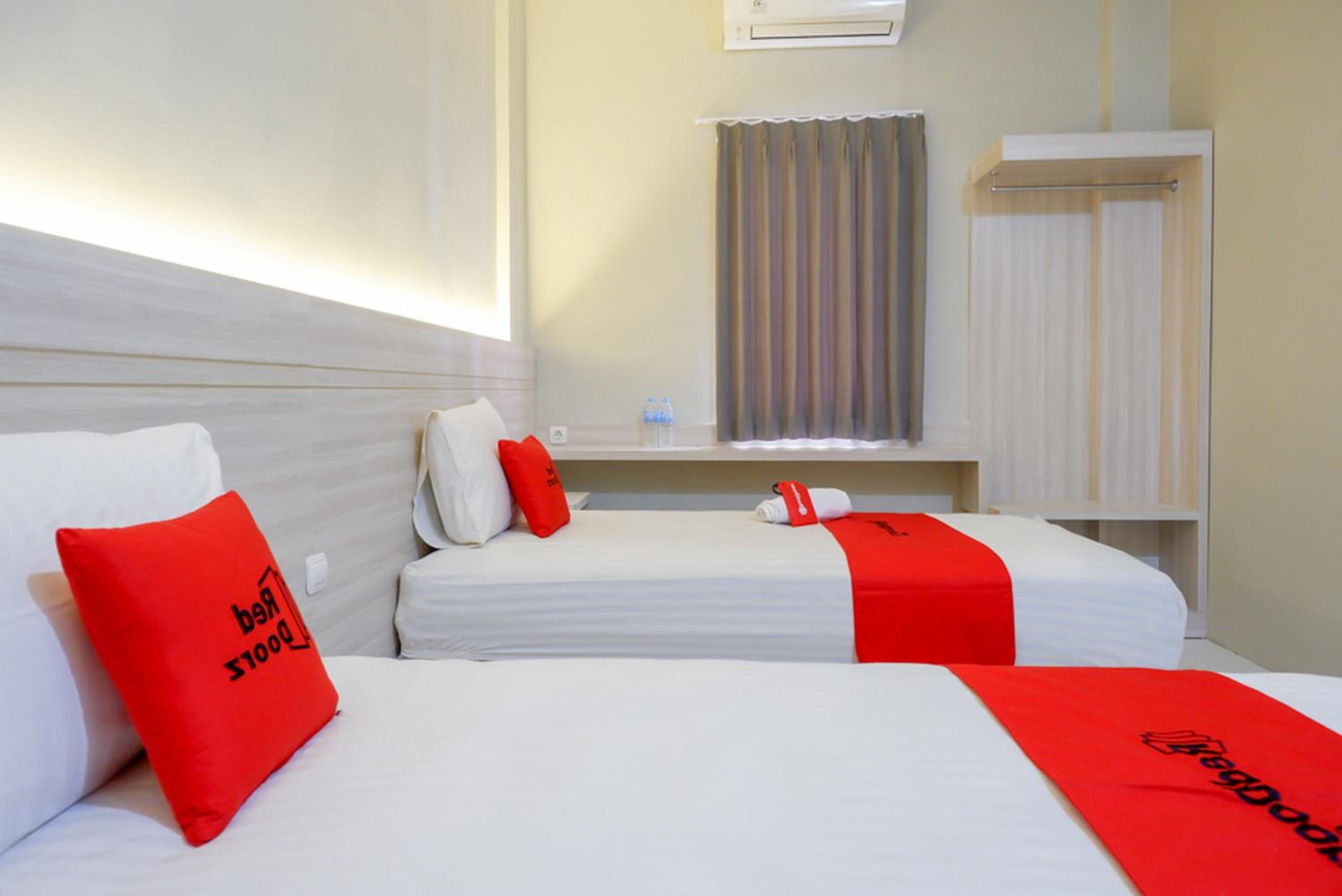 Standard Twin Room photo 2