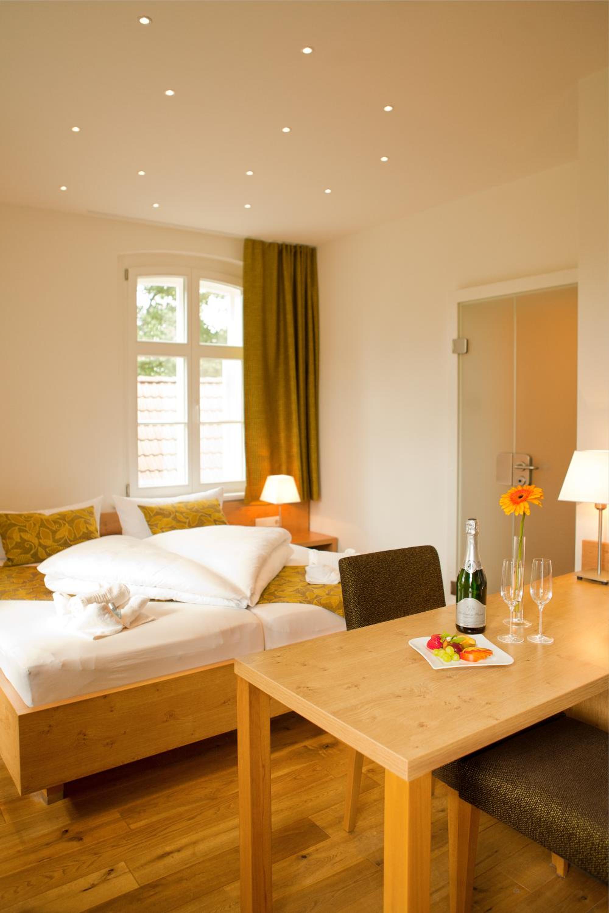Deluxe Double Room - Photo 20