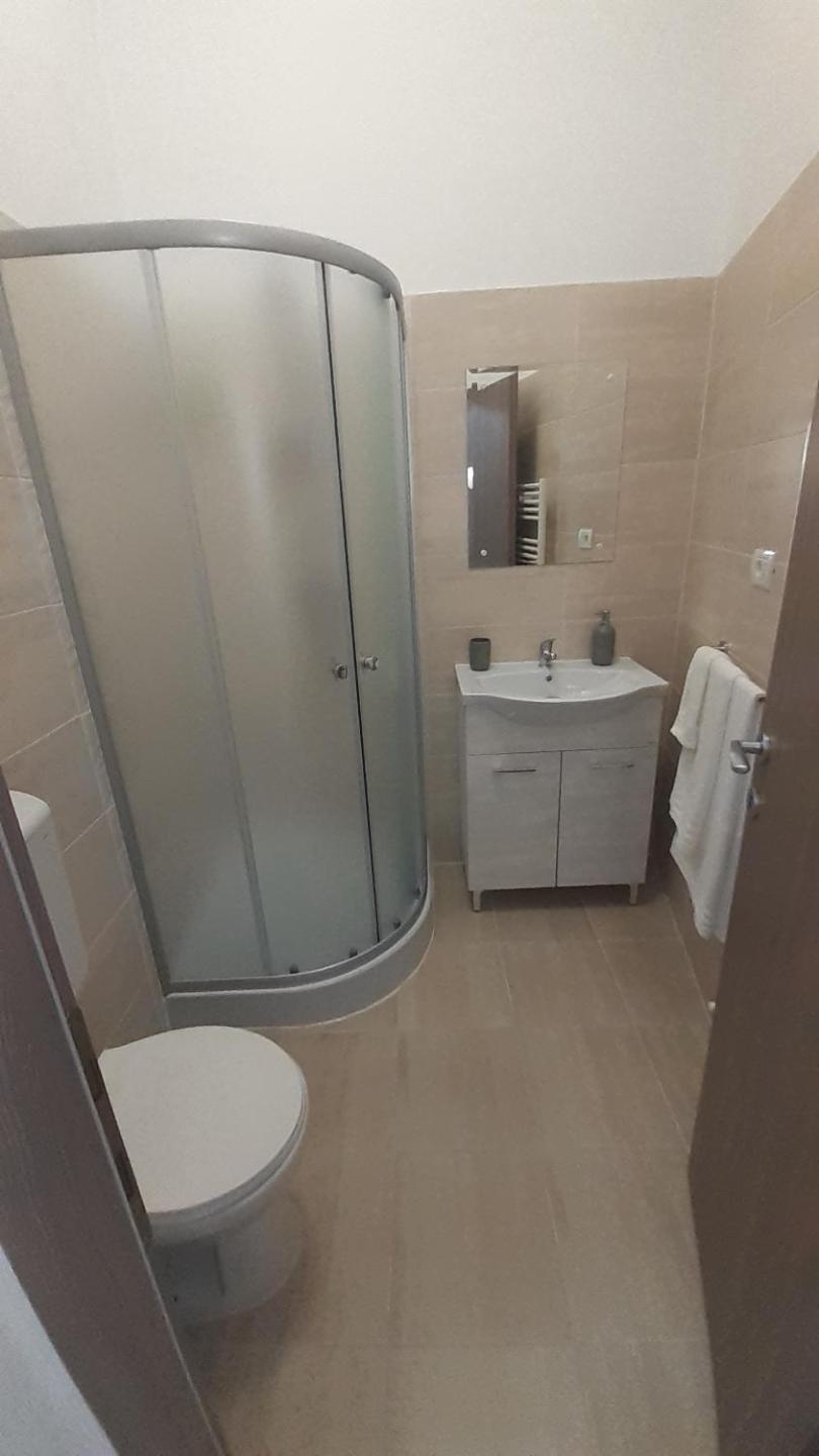 Double Room - Photo 15