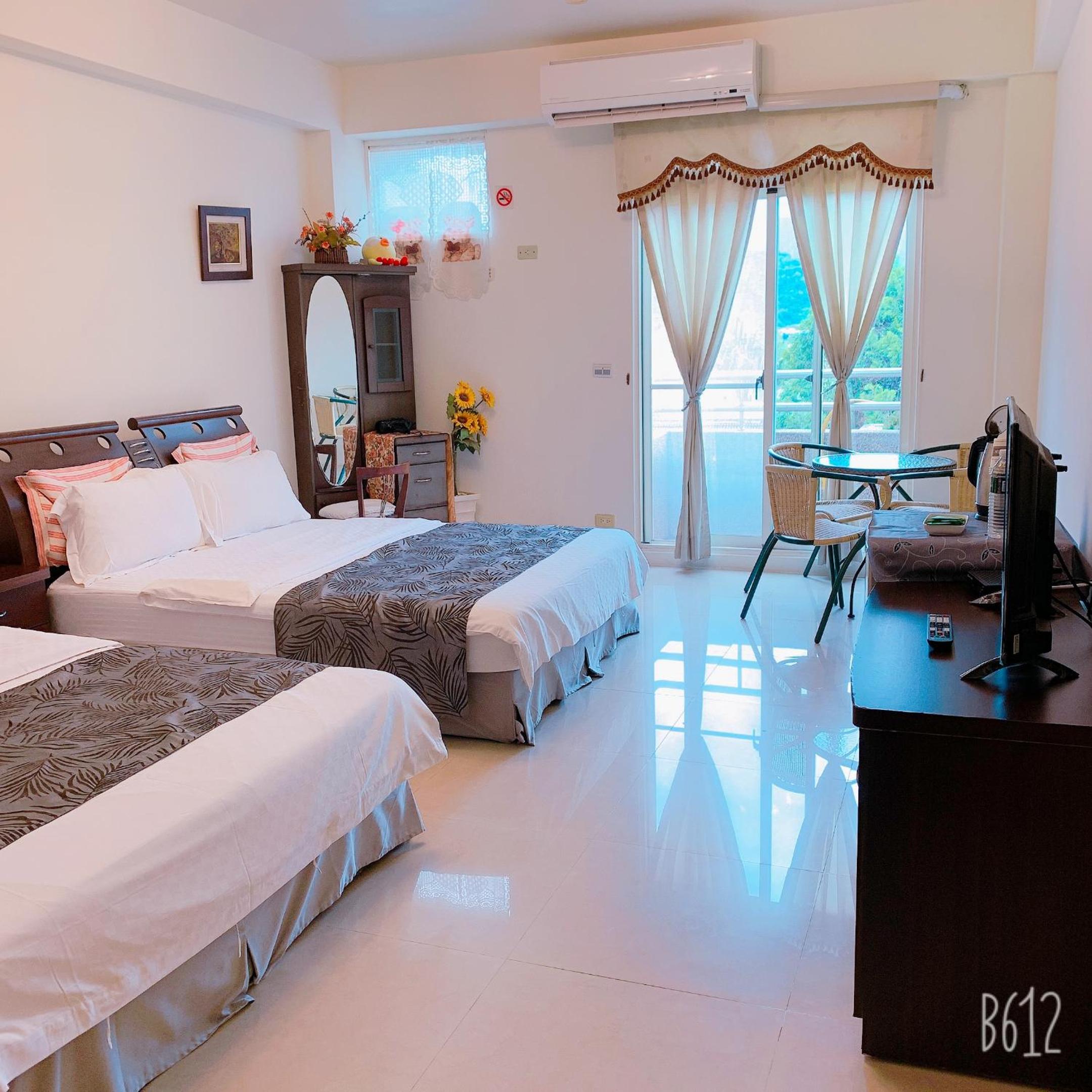Quadruple Room with Balcony photo 3