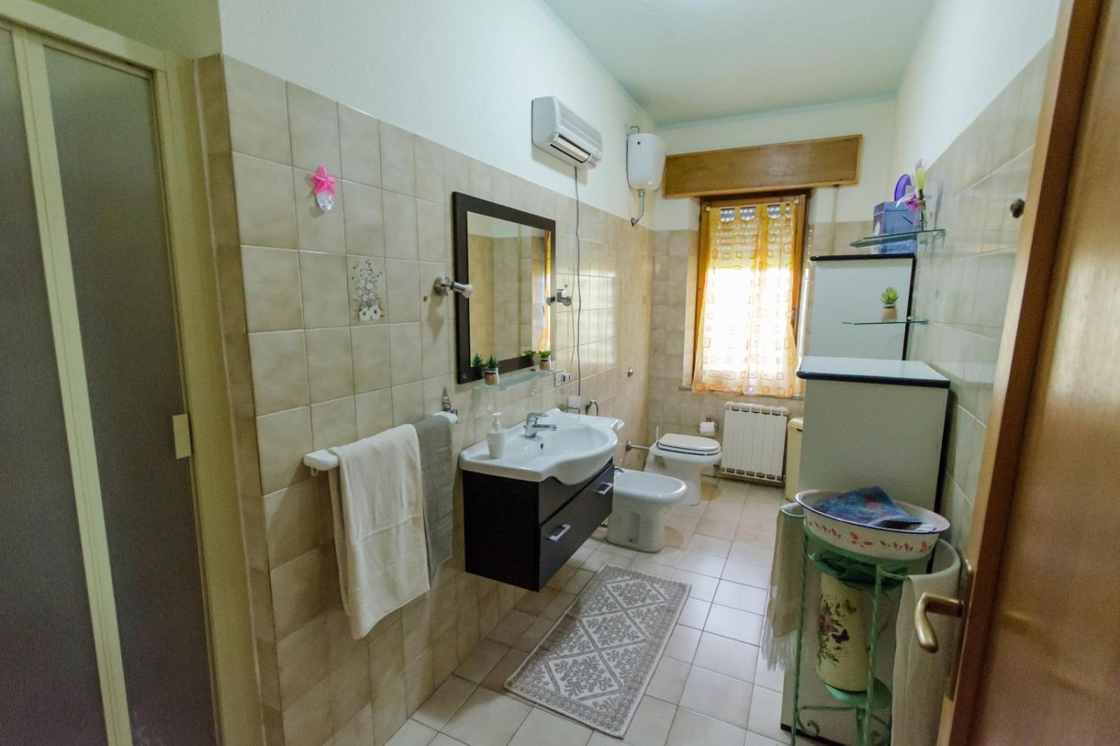 Double or Twin Room with Shared Bathroom photo 3