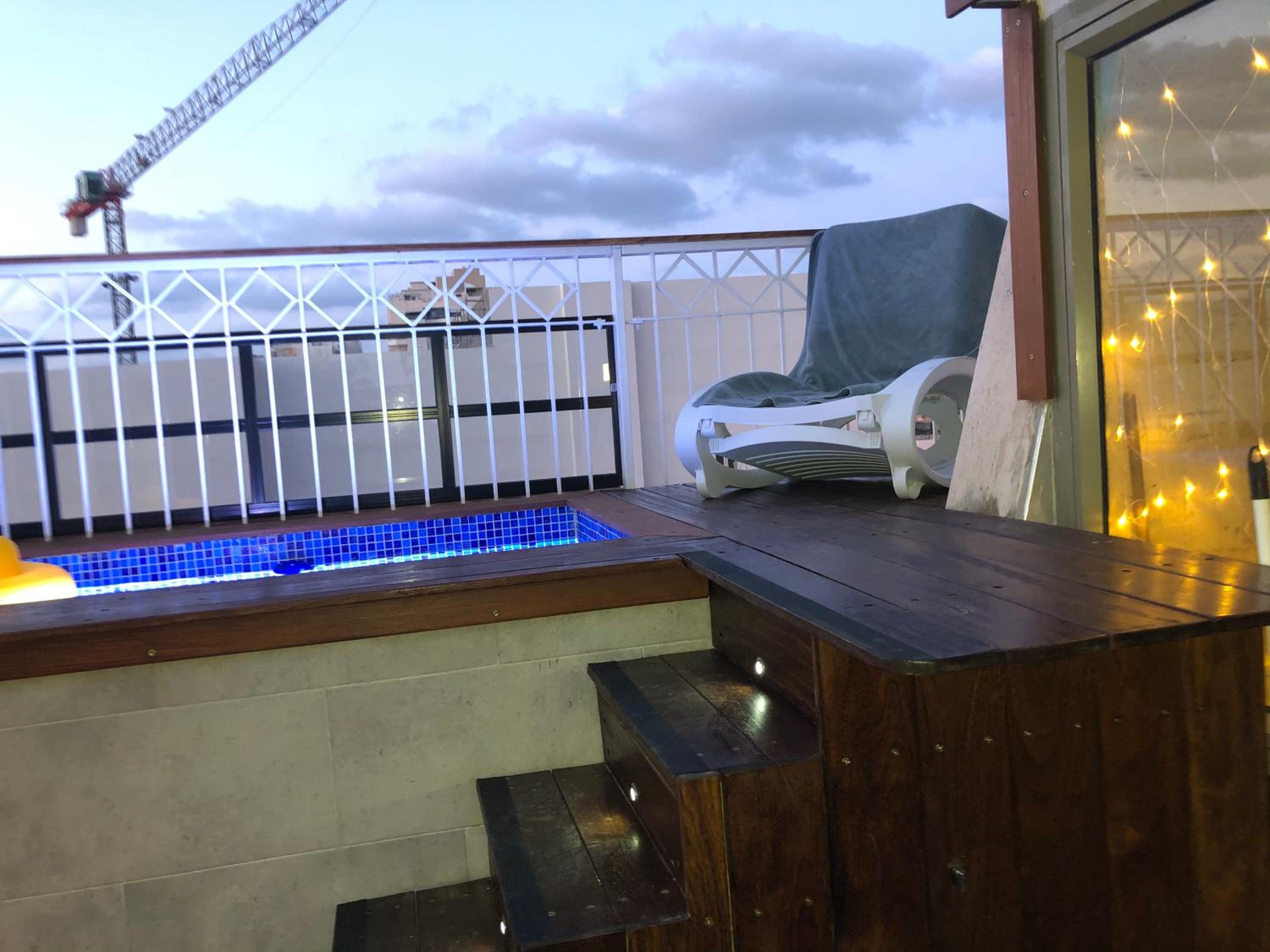Apartment with Sea View - Photo 4