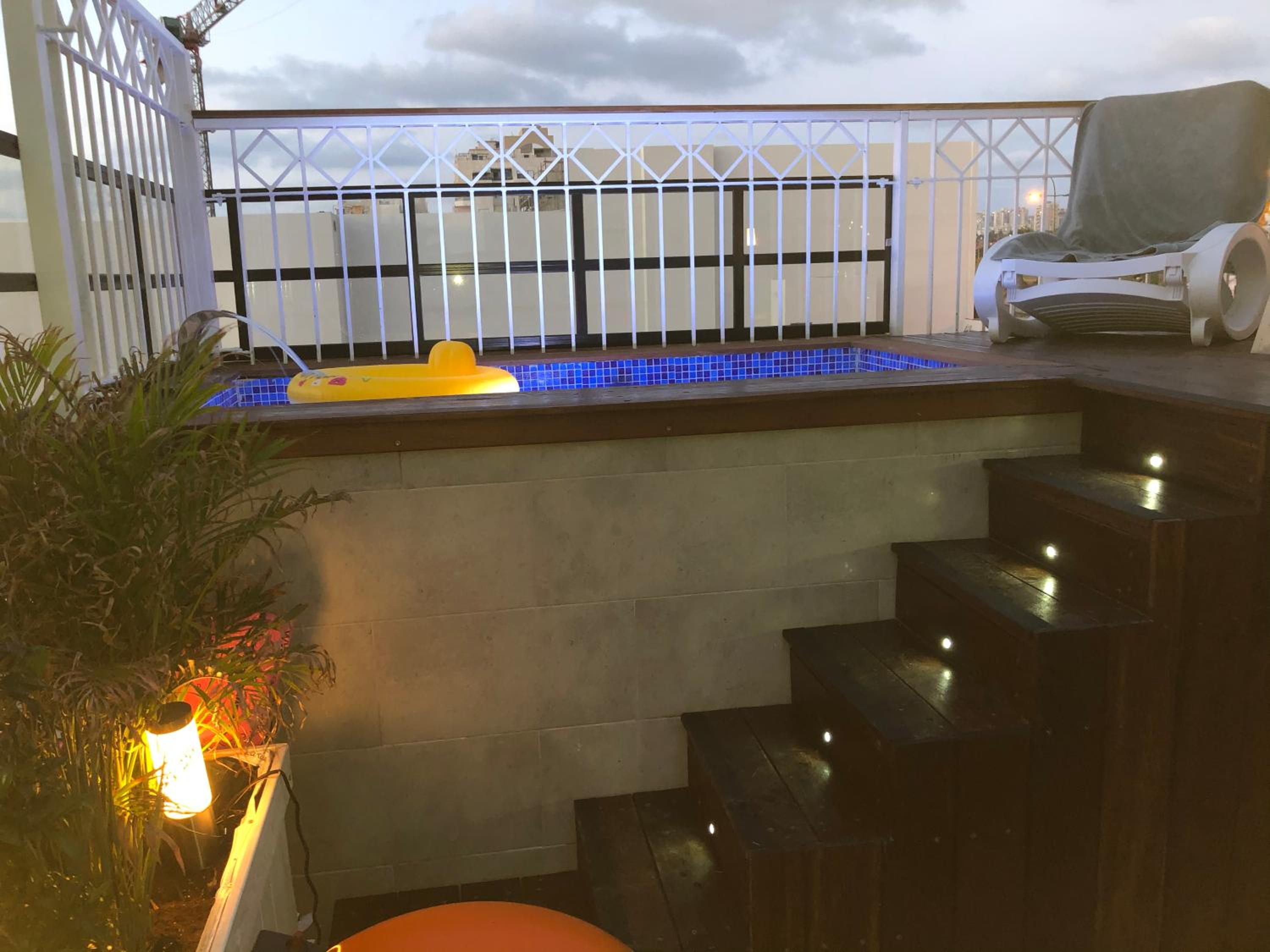 Apartment with Sea View - Photo 12