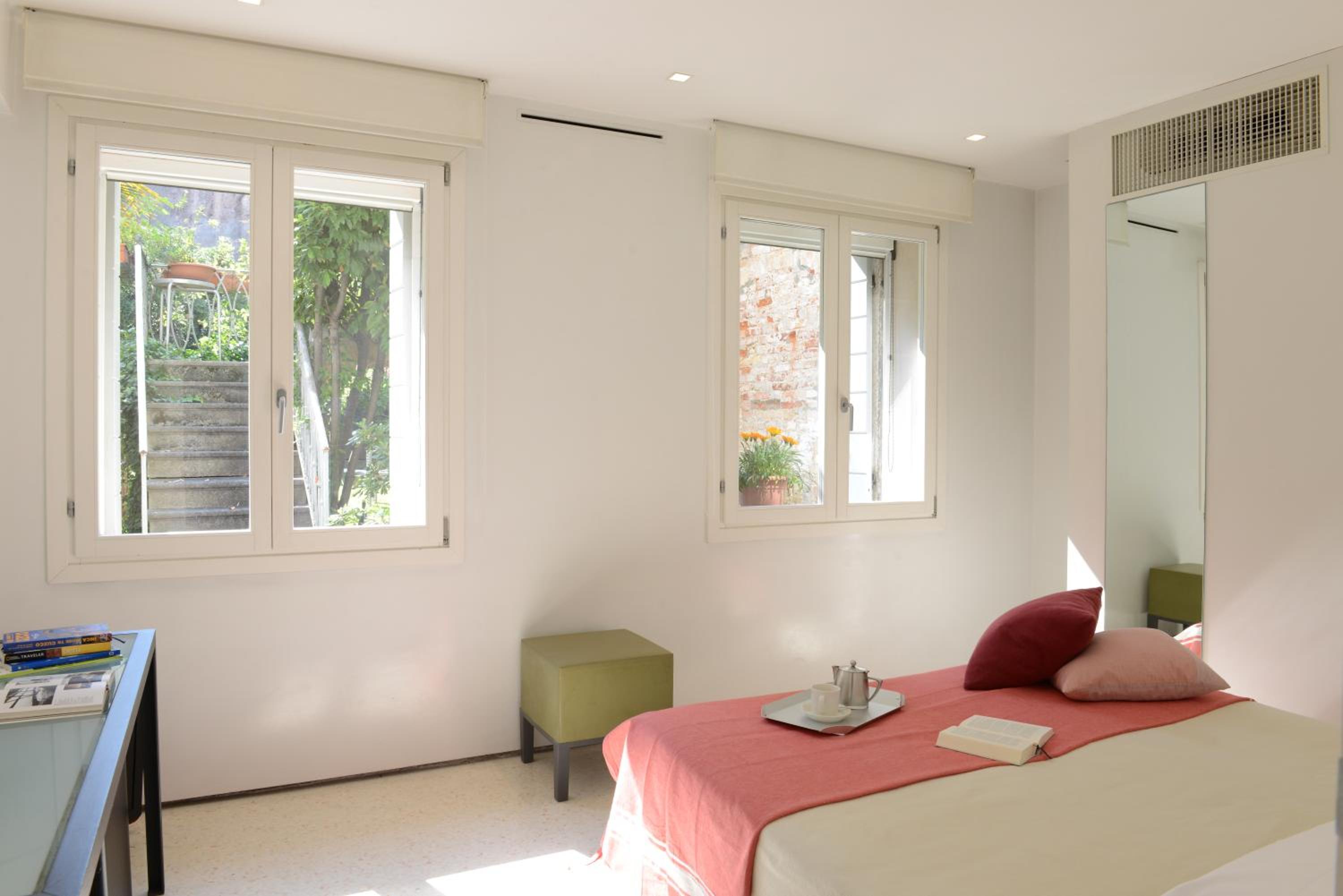 Double Room with Garden View photo 1
