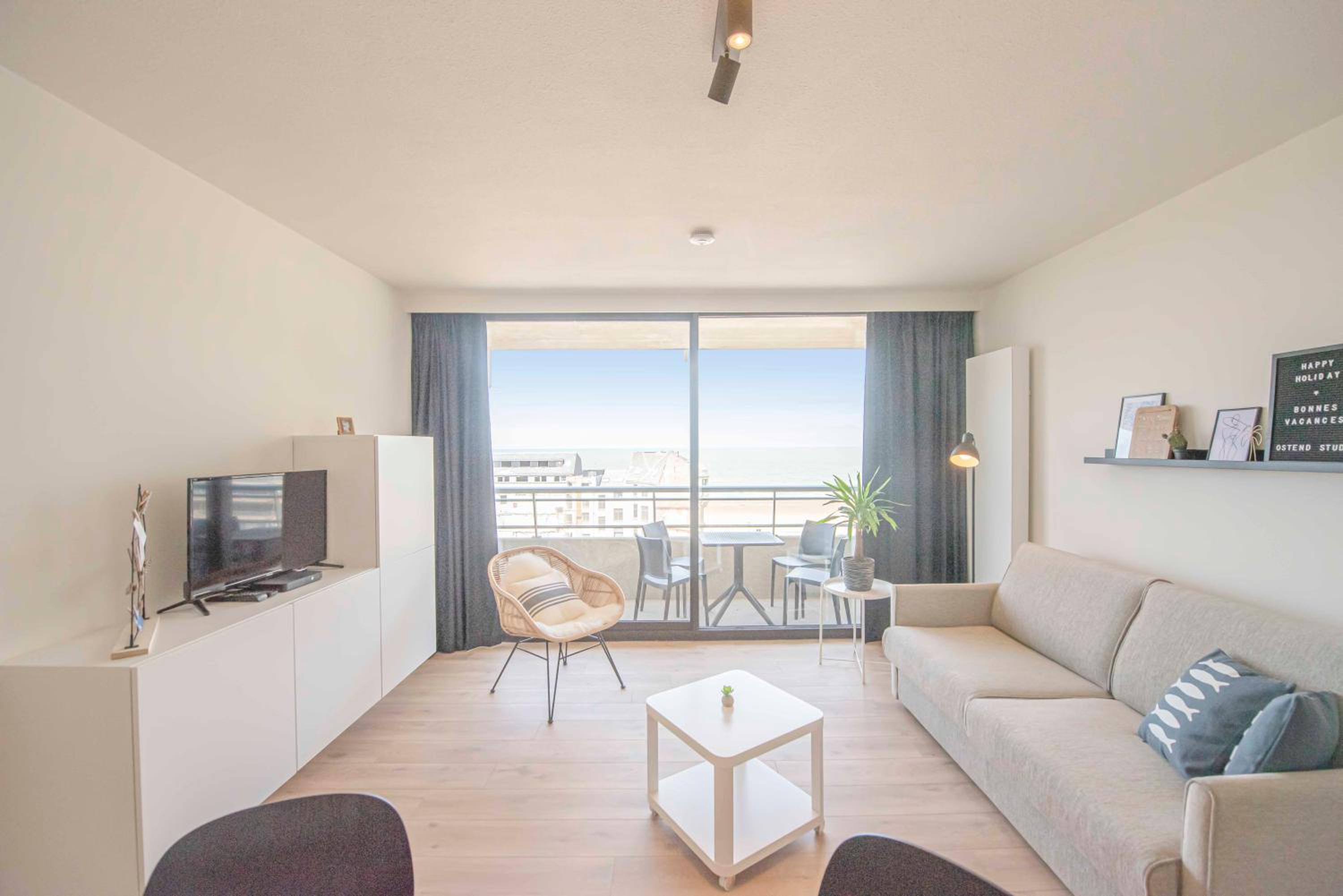 Studio with Sea View and Balcony