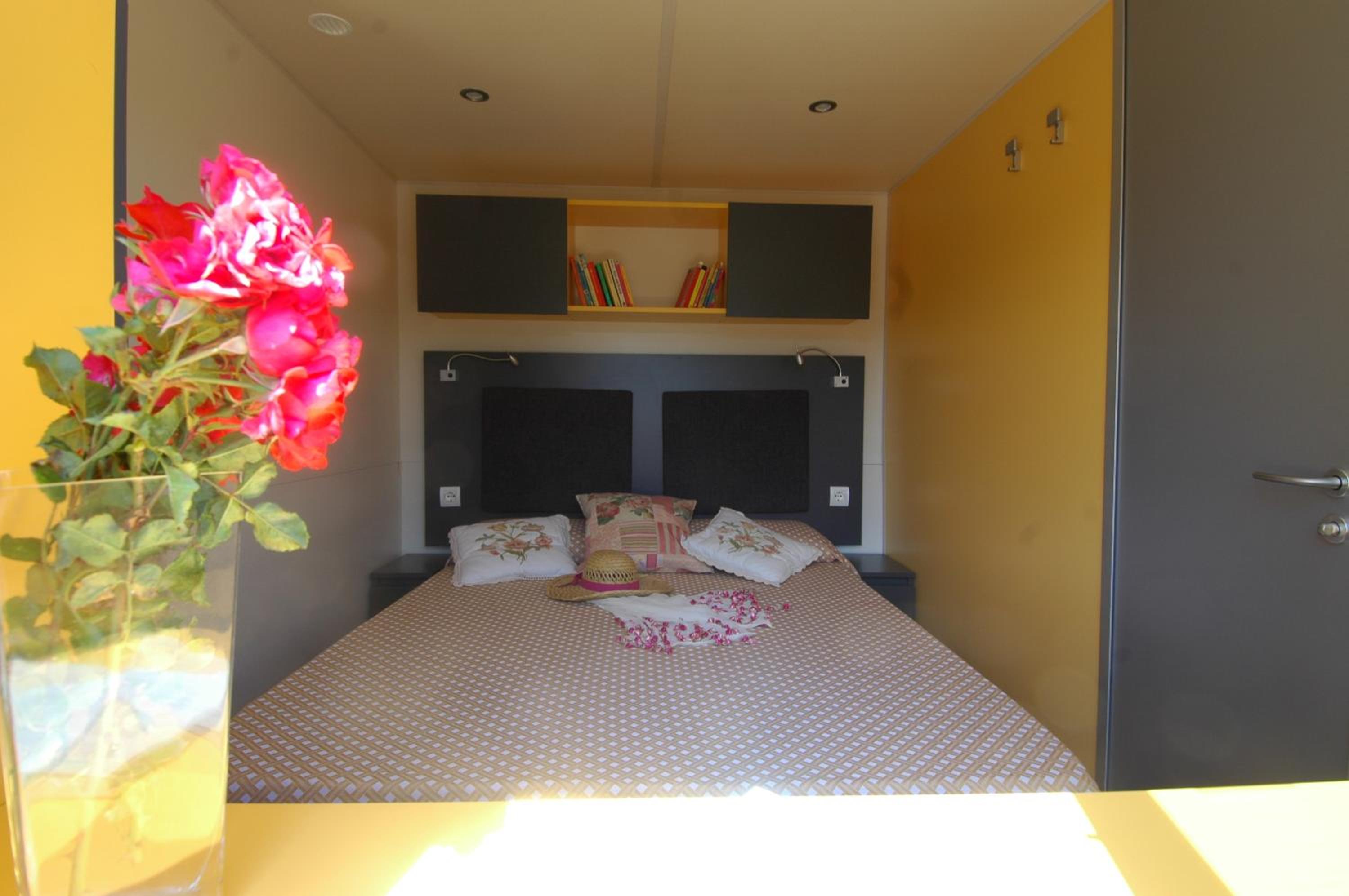 Superior Mobile Home (5 Adults) - Photo 1