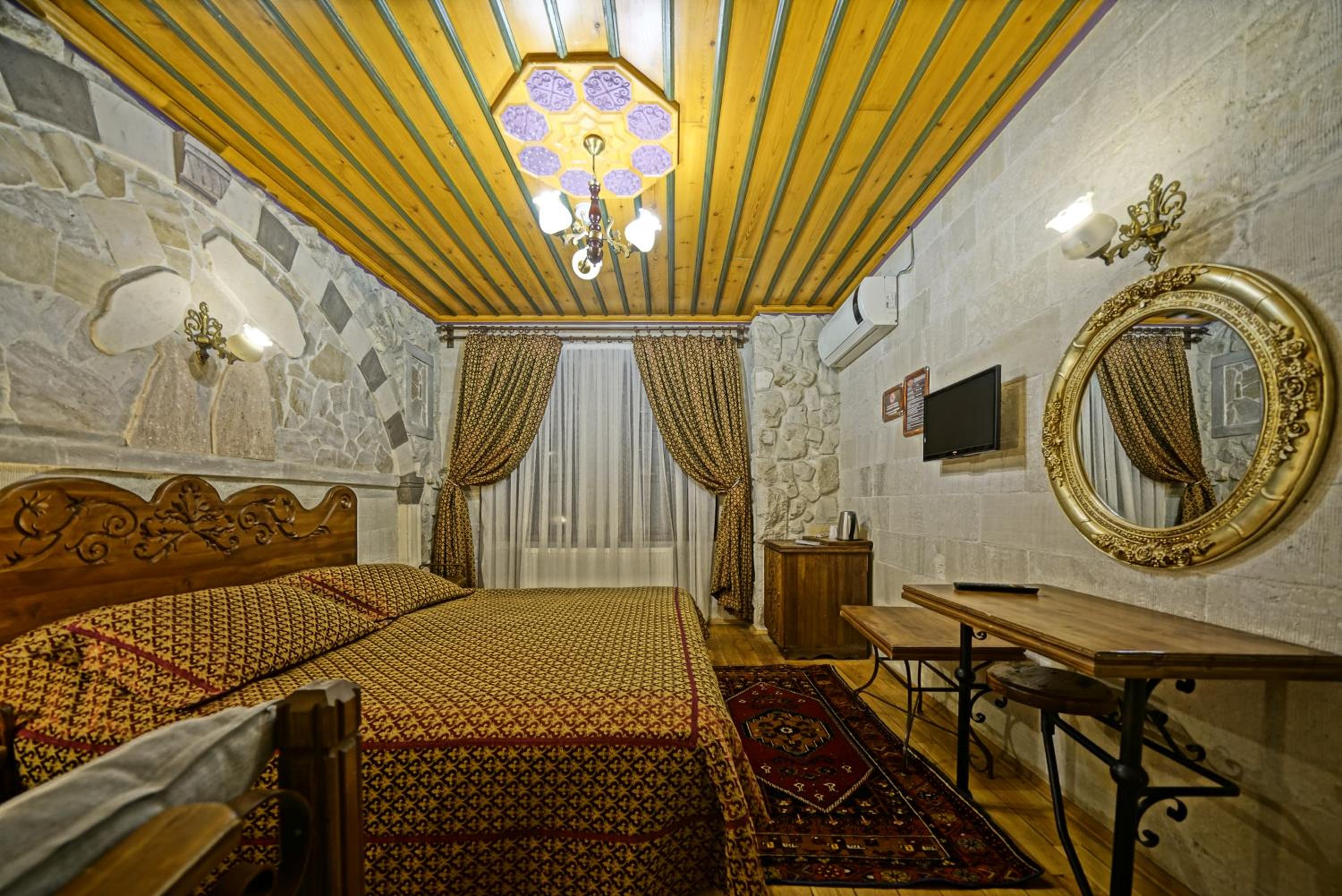 Standard Double Stone Room photo 1