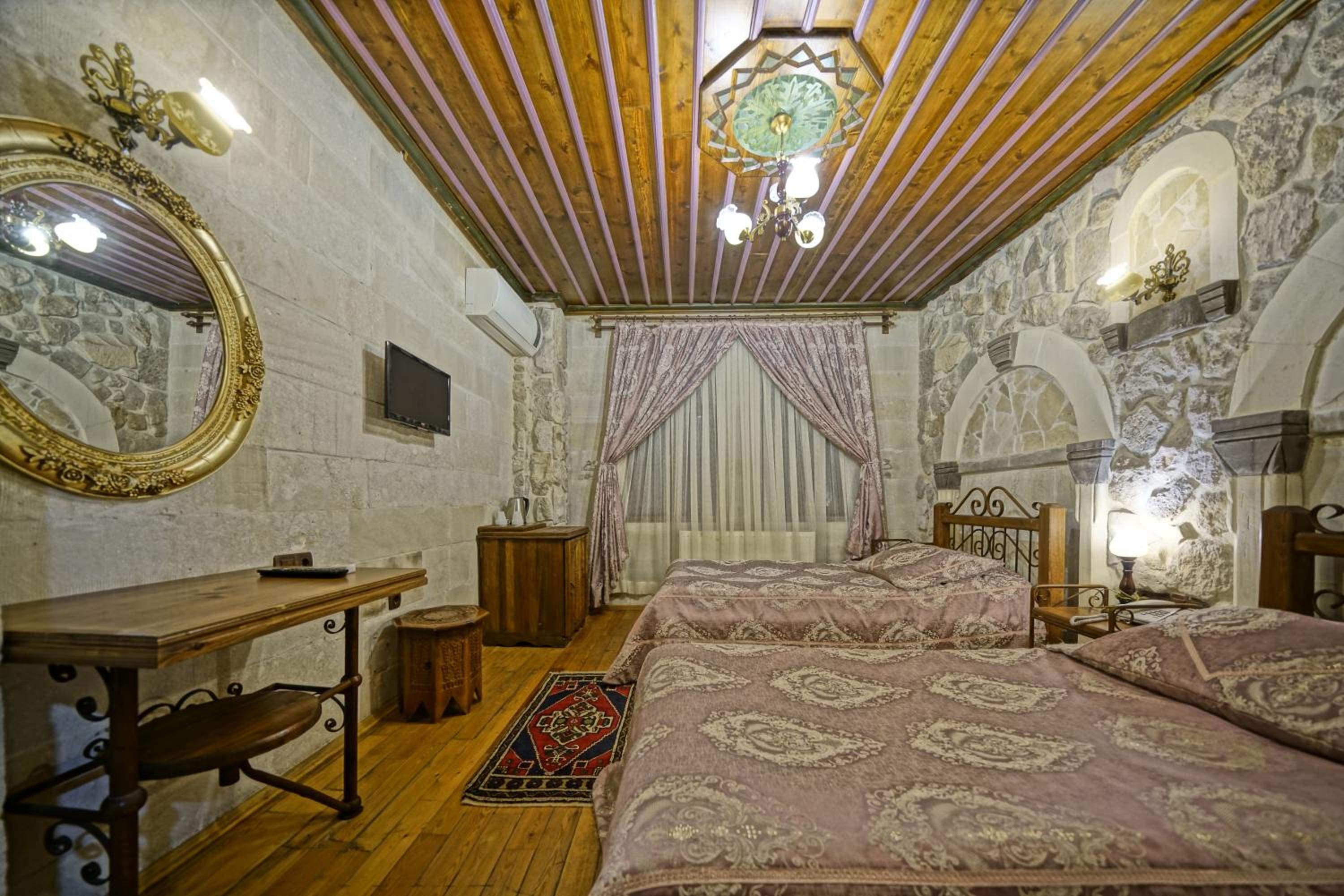 Standard Twin Stone Room photo 3